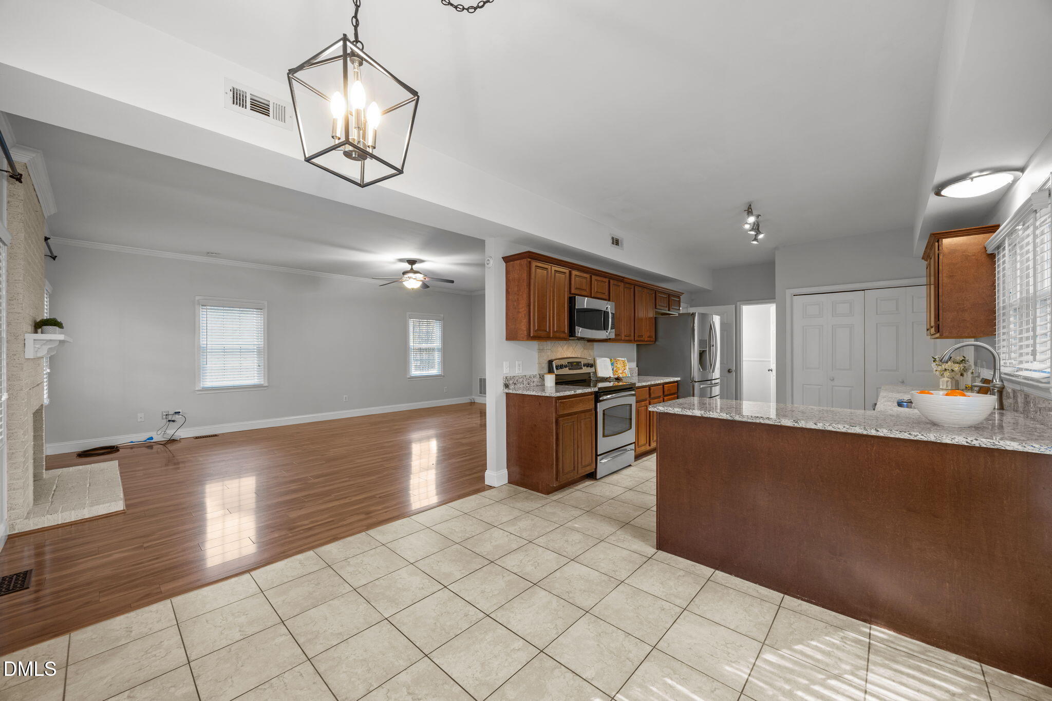 property viewer photo 15