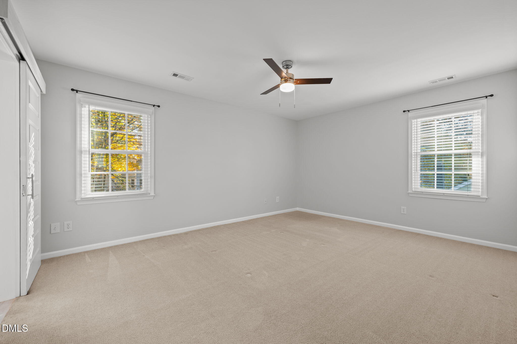 property viewer photo 19