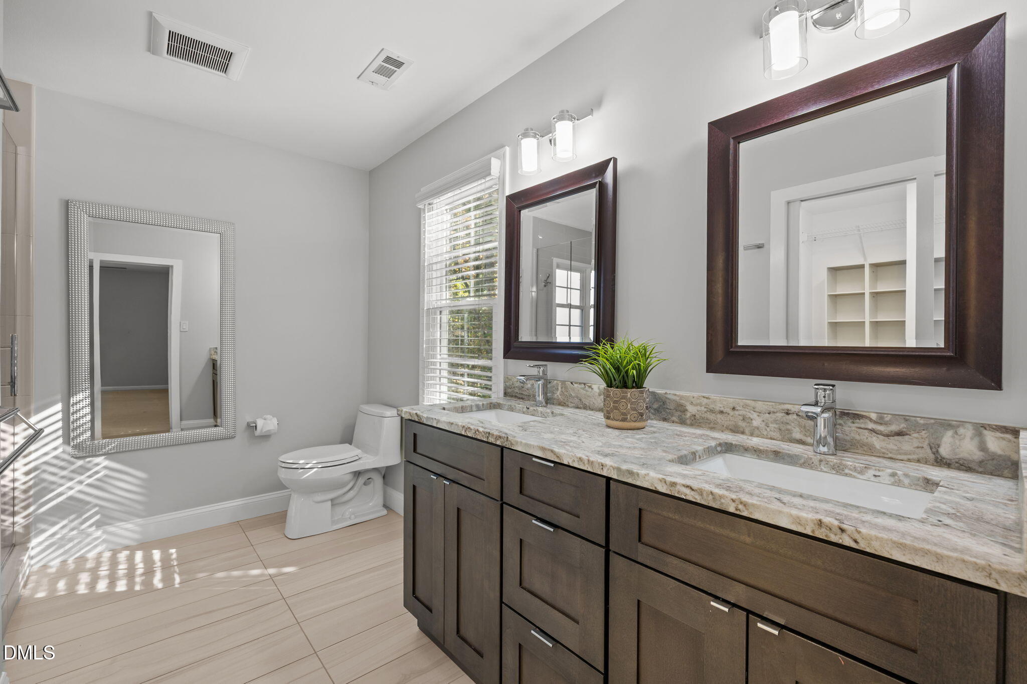property viewer photo 22