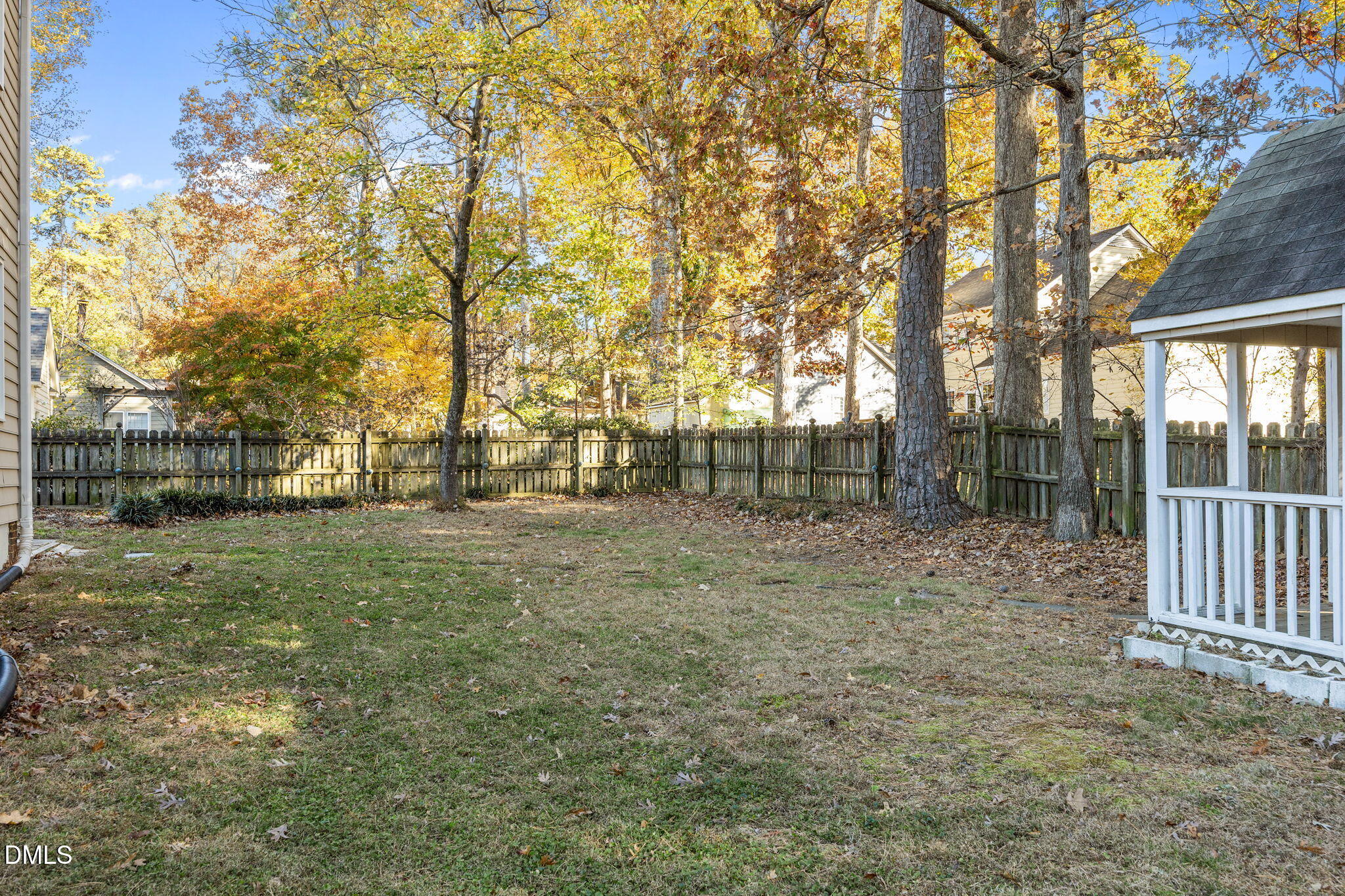 property viewer photo 3