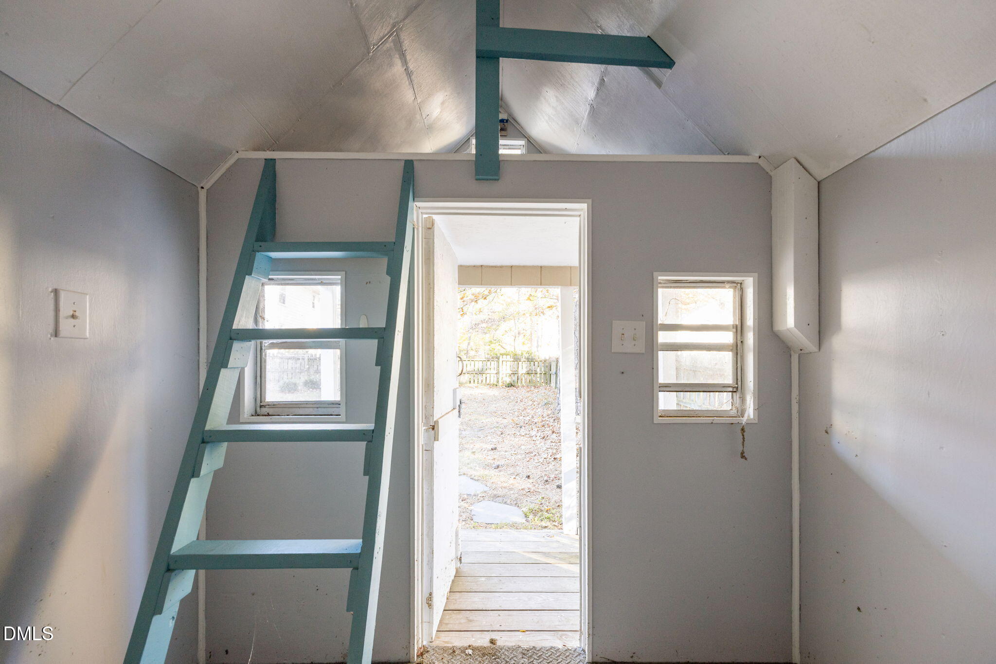 property viewer photo 36