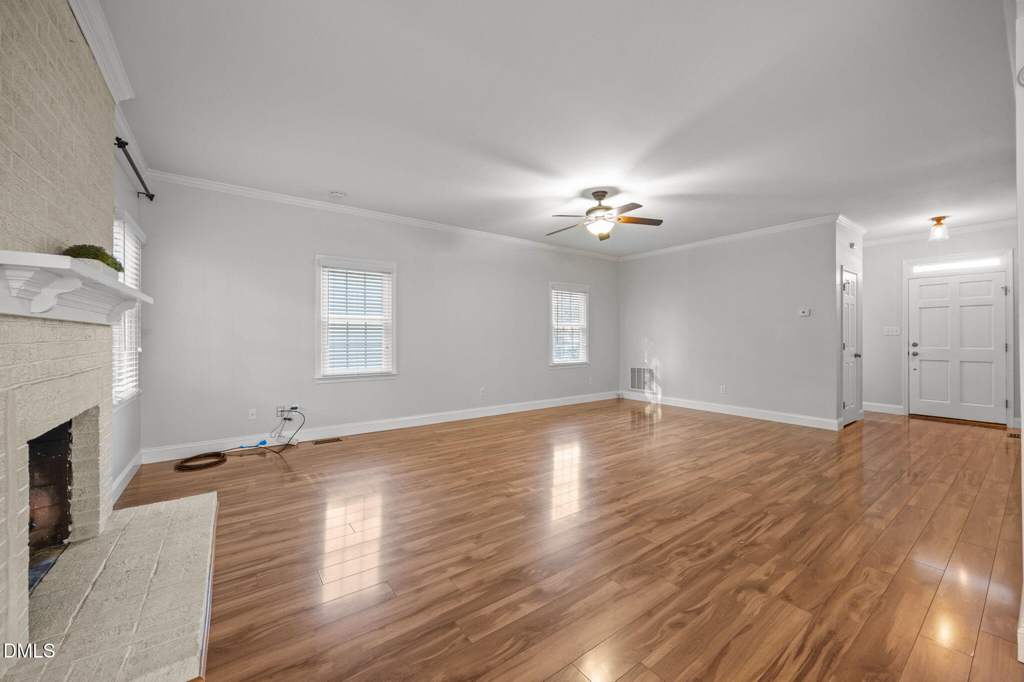 property viewer photo 7