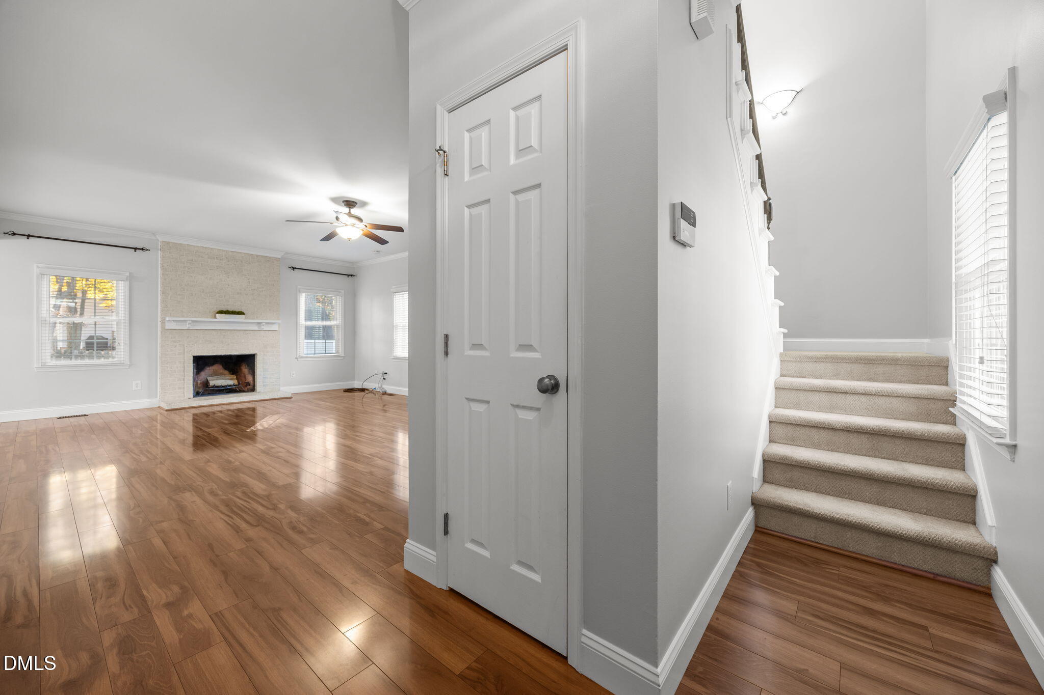 property viewer photo 9