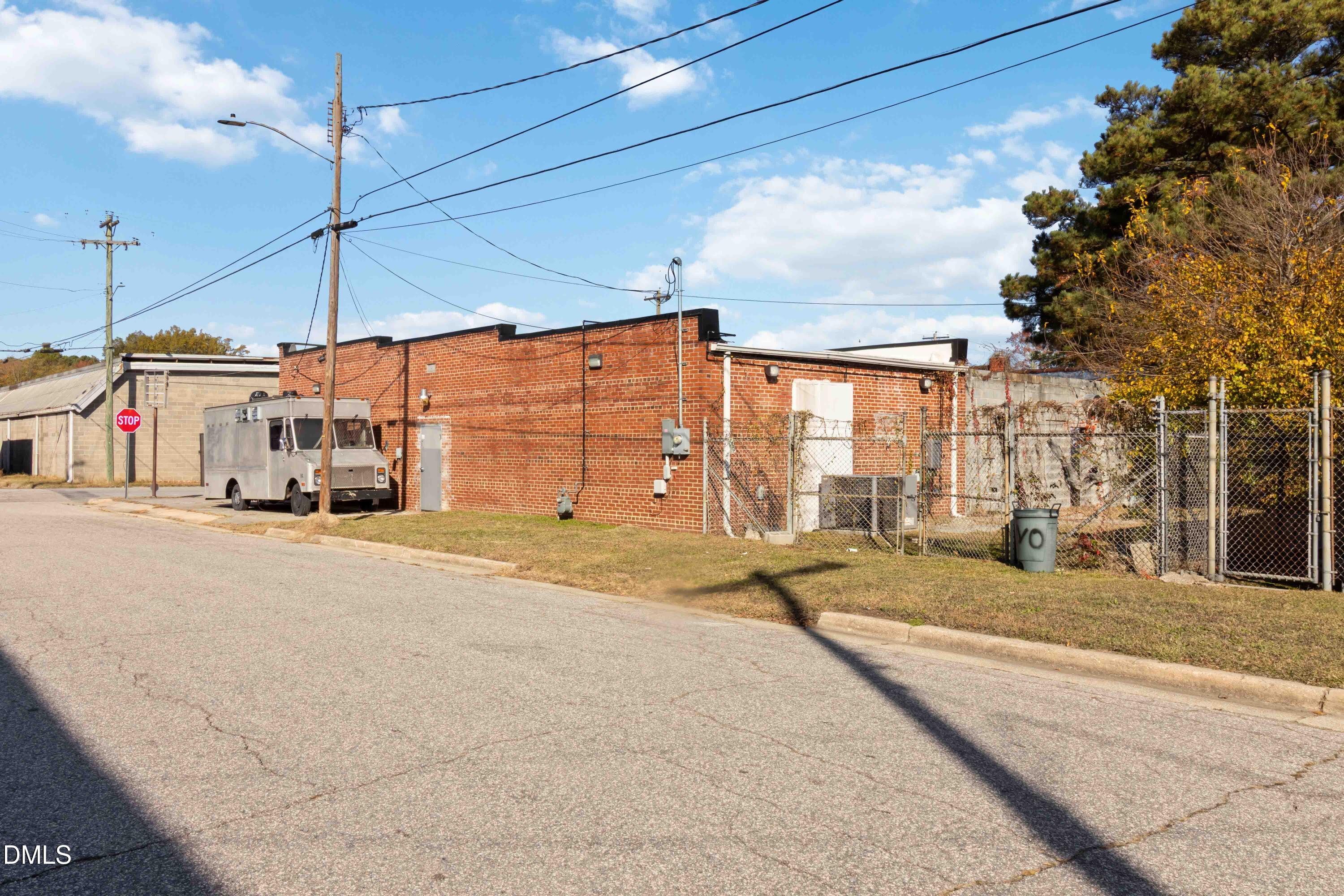 main property photo 22