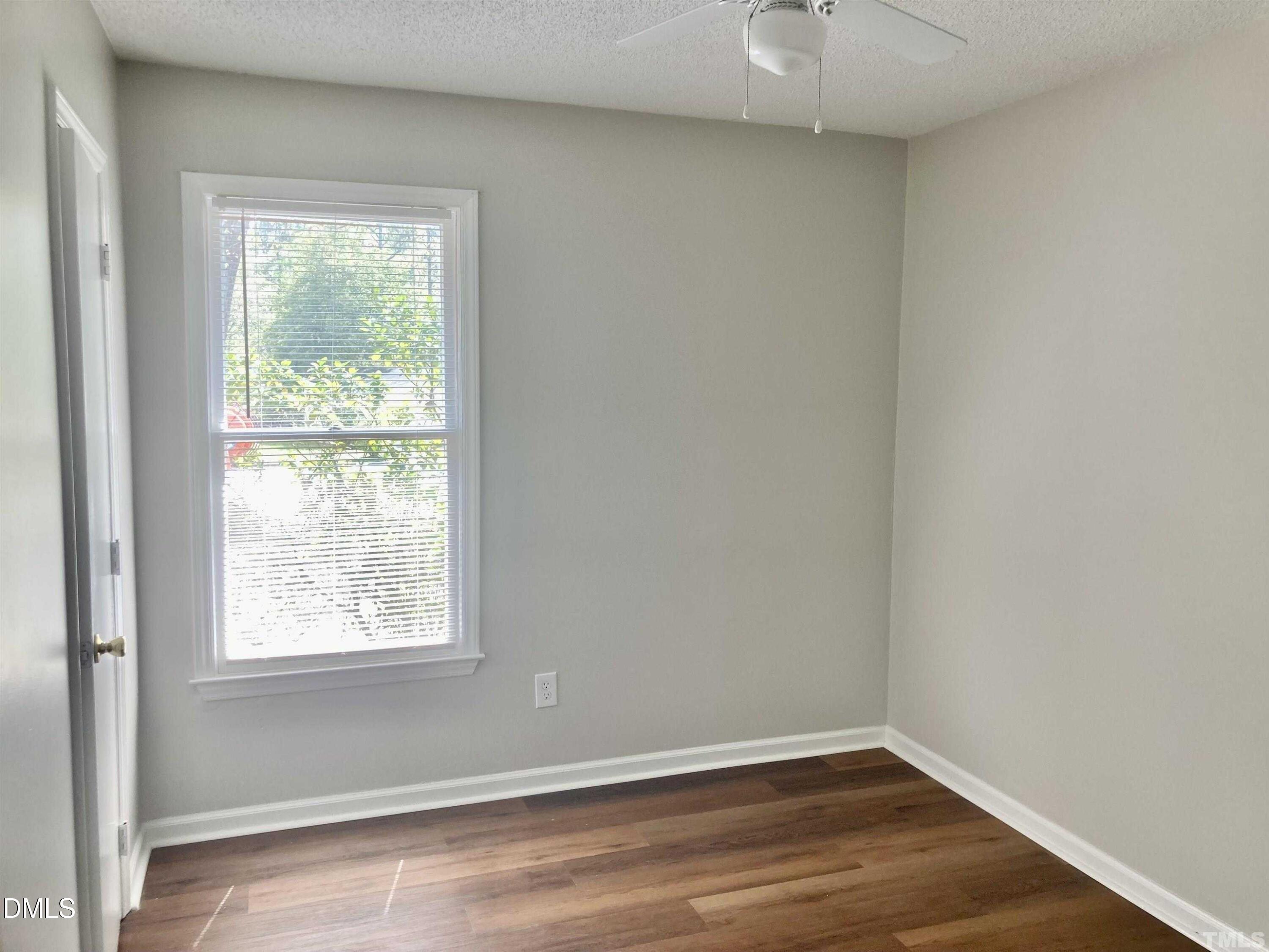 property viewer photo 6