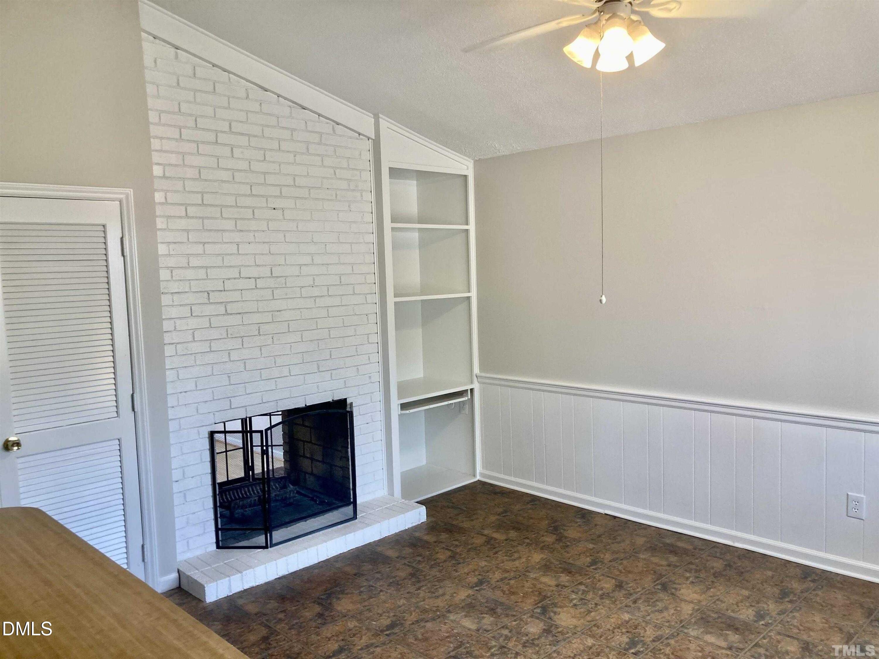 property viewer photo 7