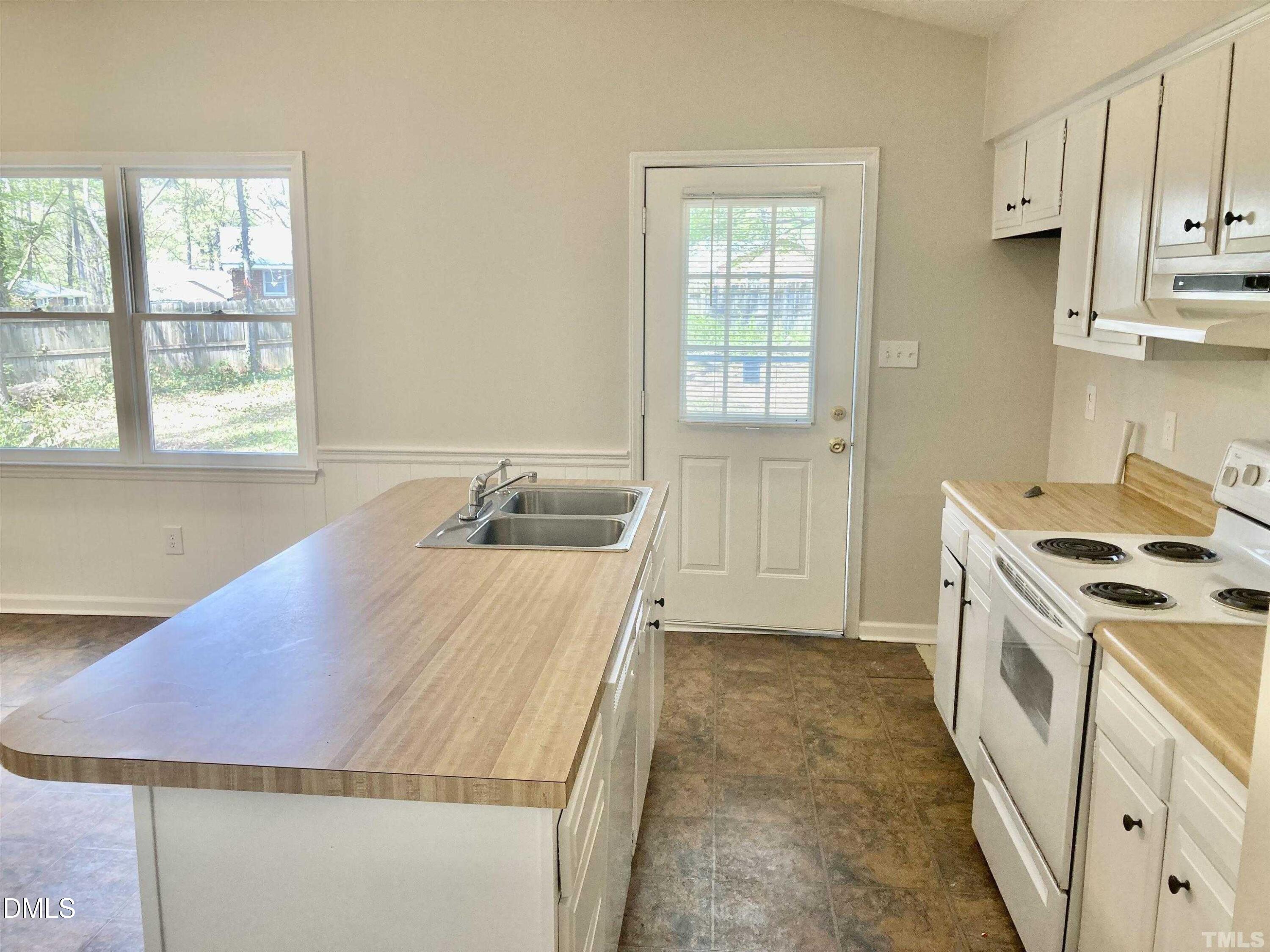 property viewer photo 9