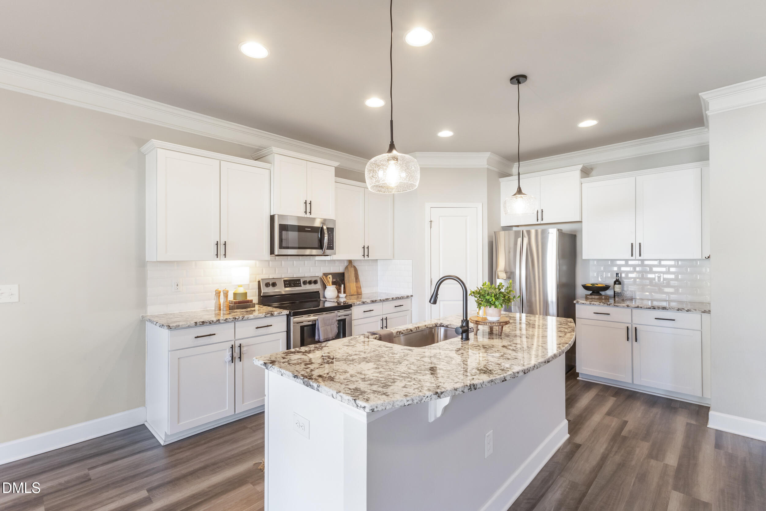 property viewer photo 12