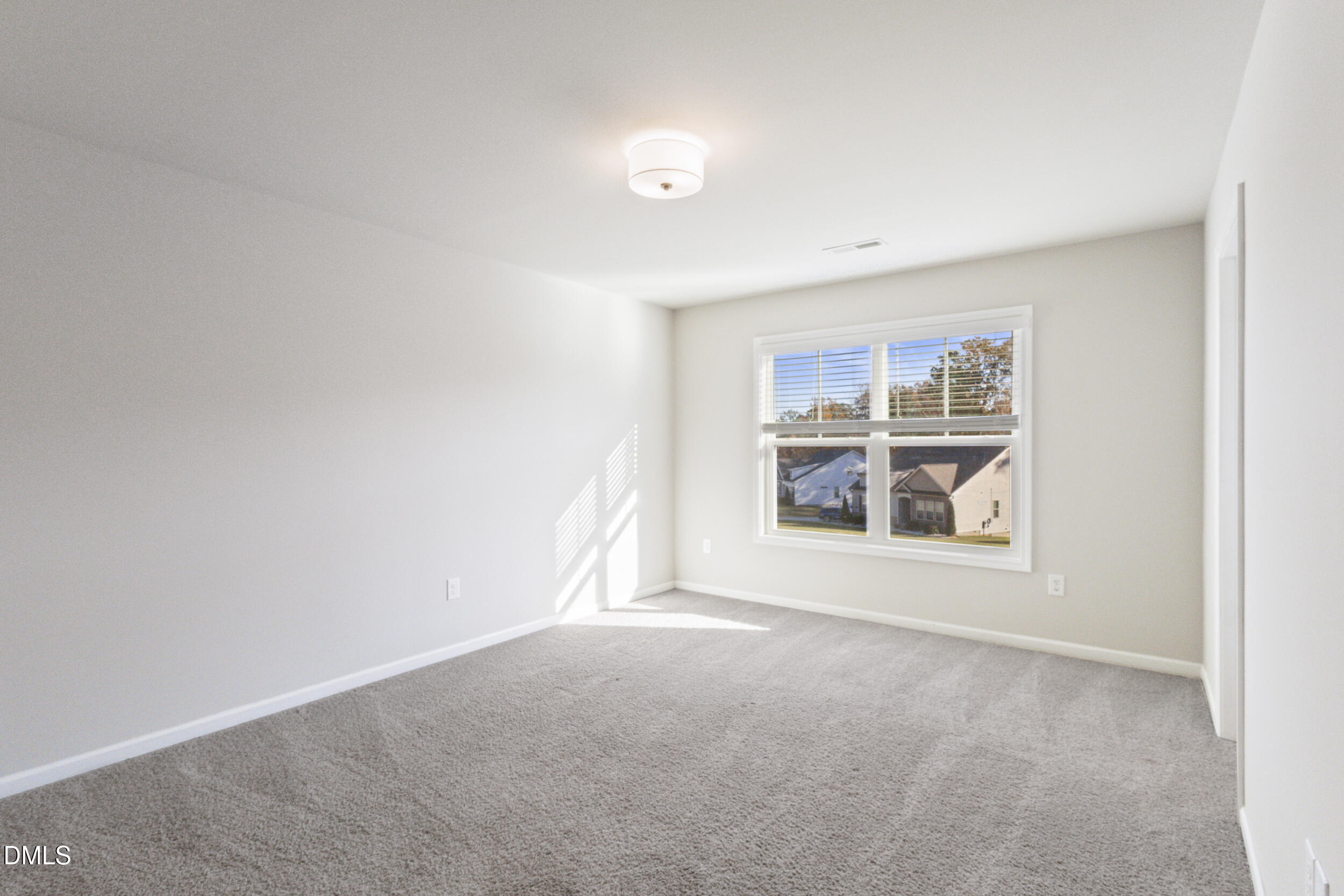 property viewer photo 27