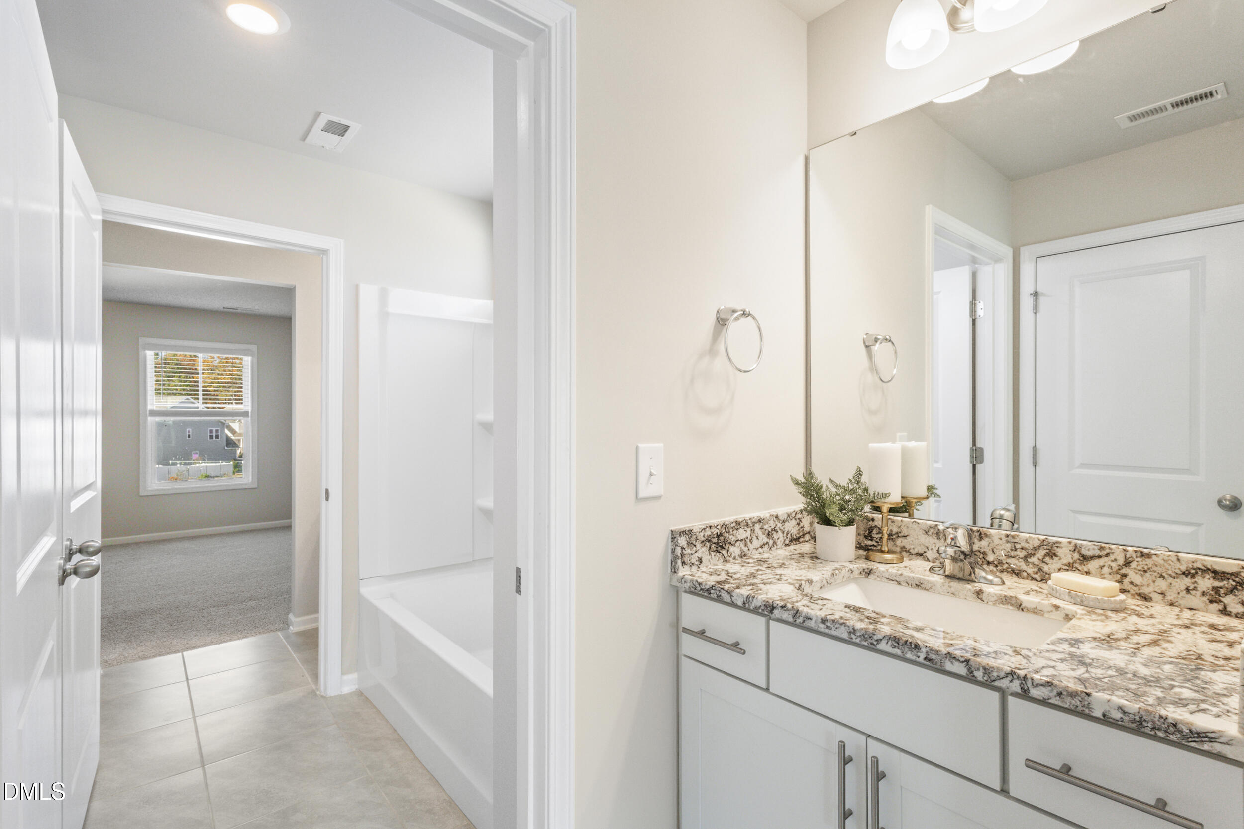 property viewer photo 28