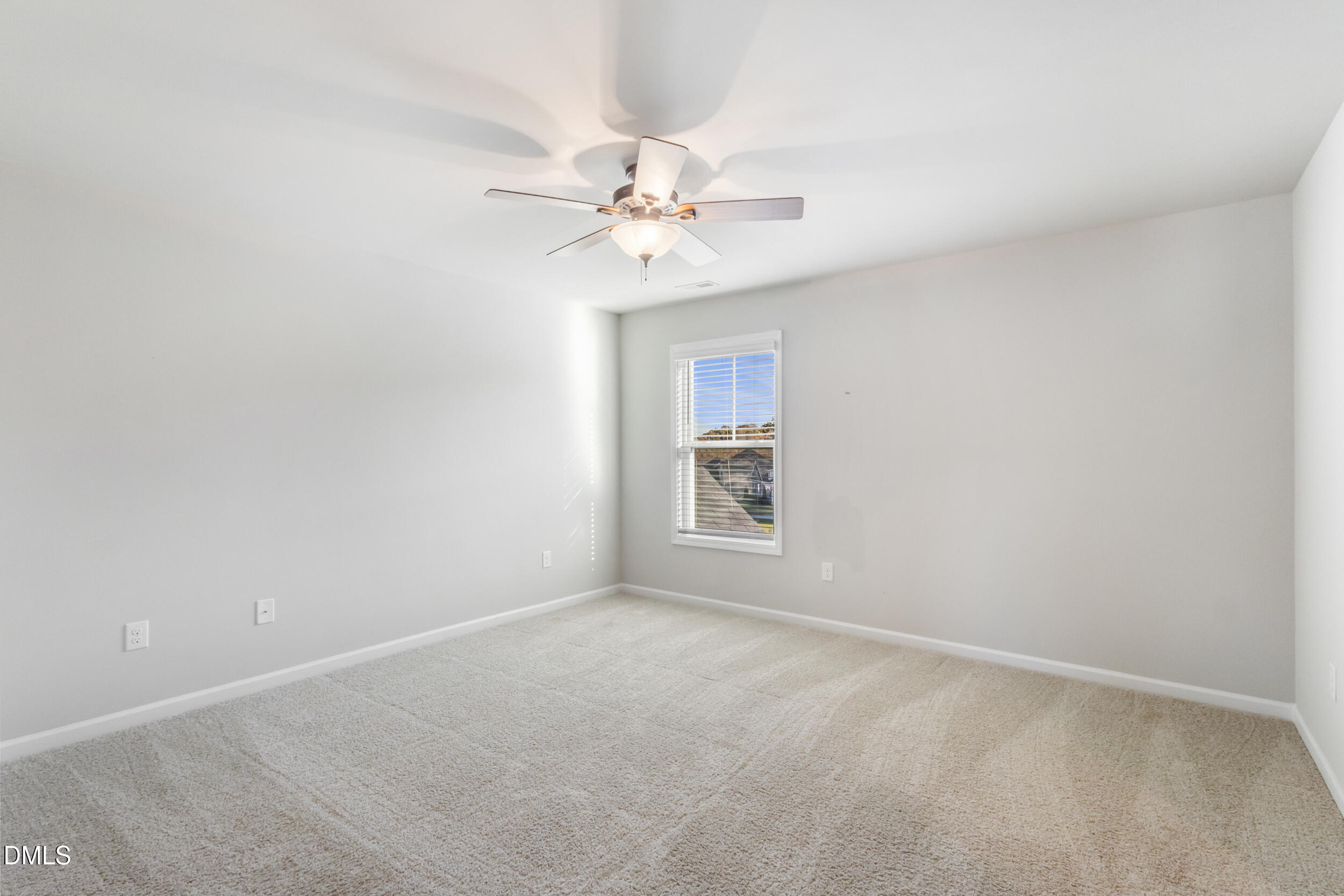 property viewer photo 32