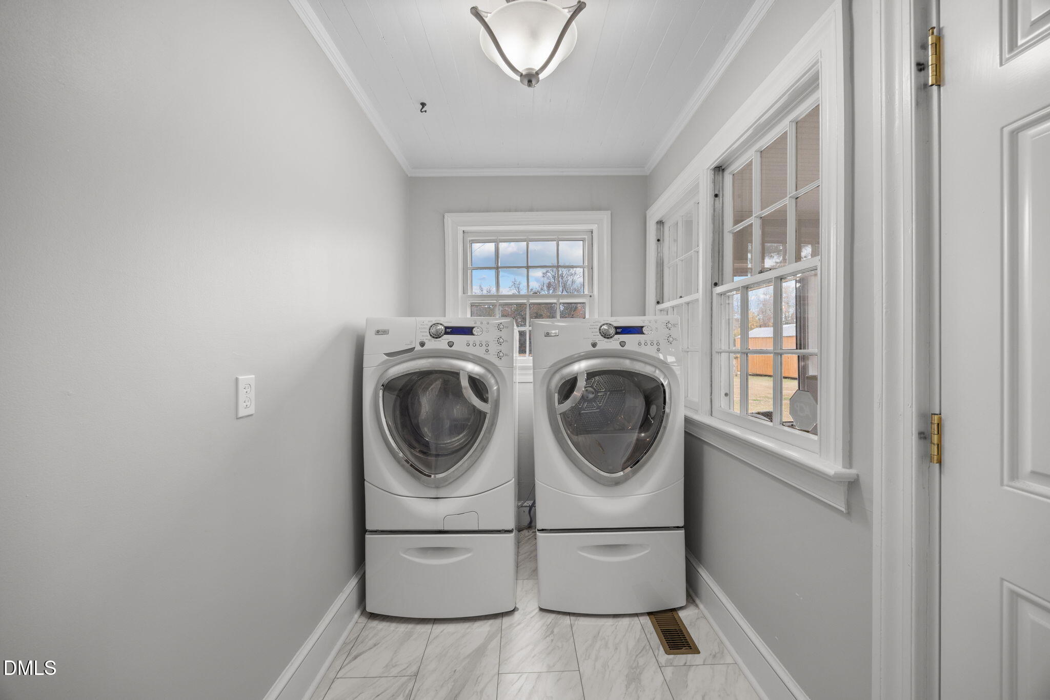 property viewer photo 22