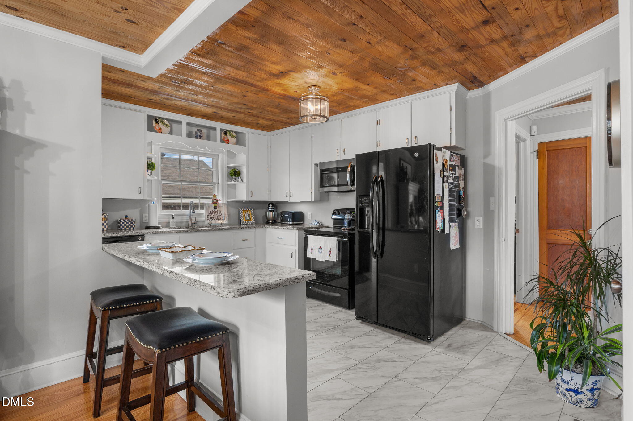property viewer photo 9