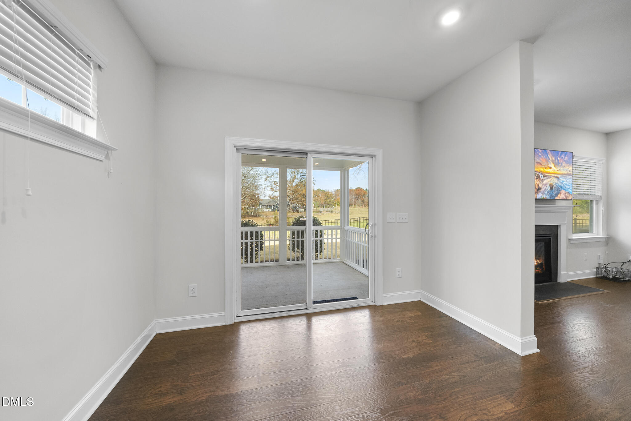 property viewer photo 11