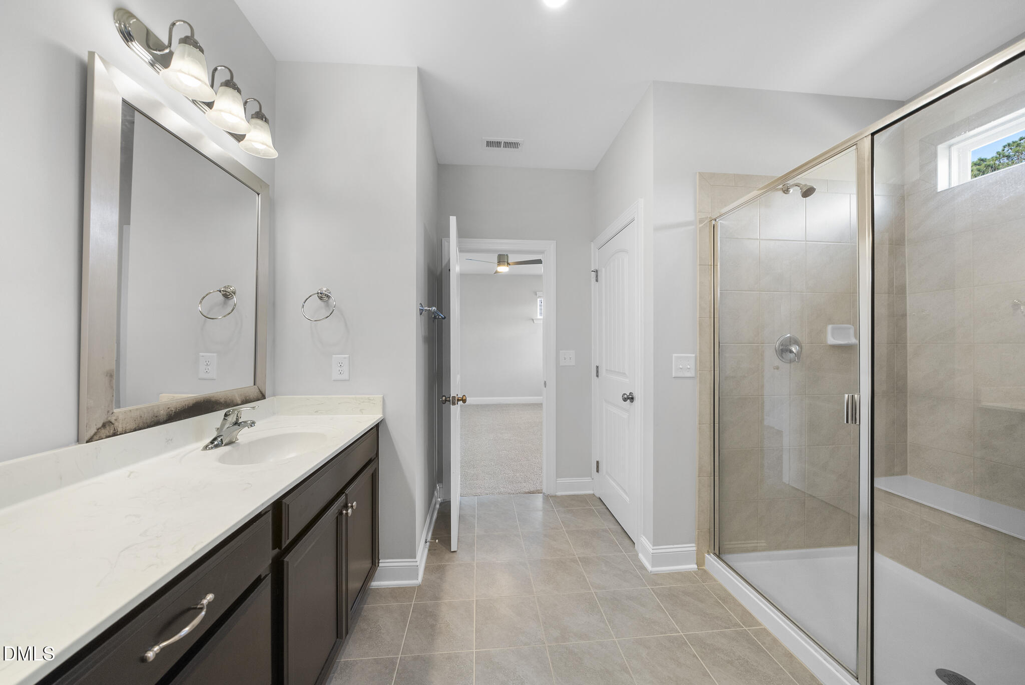 property viewer photo 19