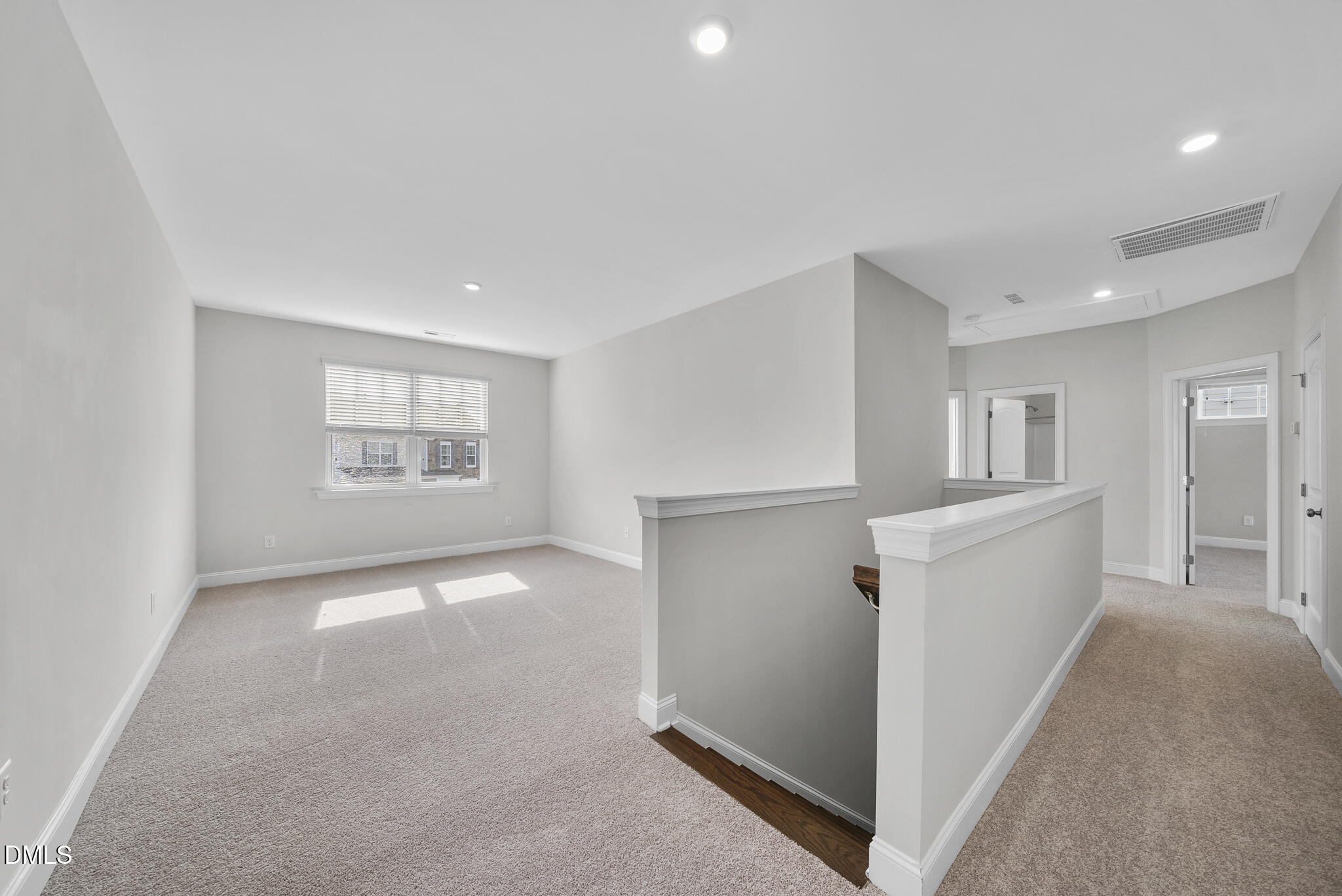 property viewer photo 22