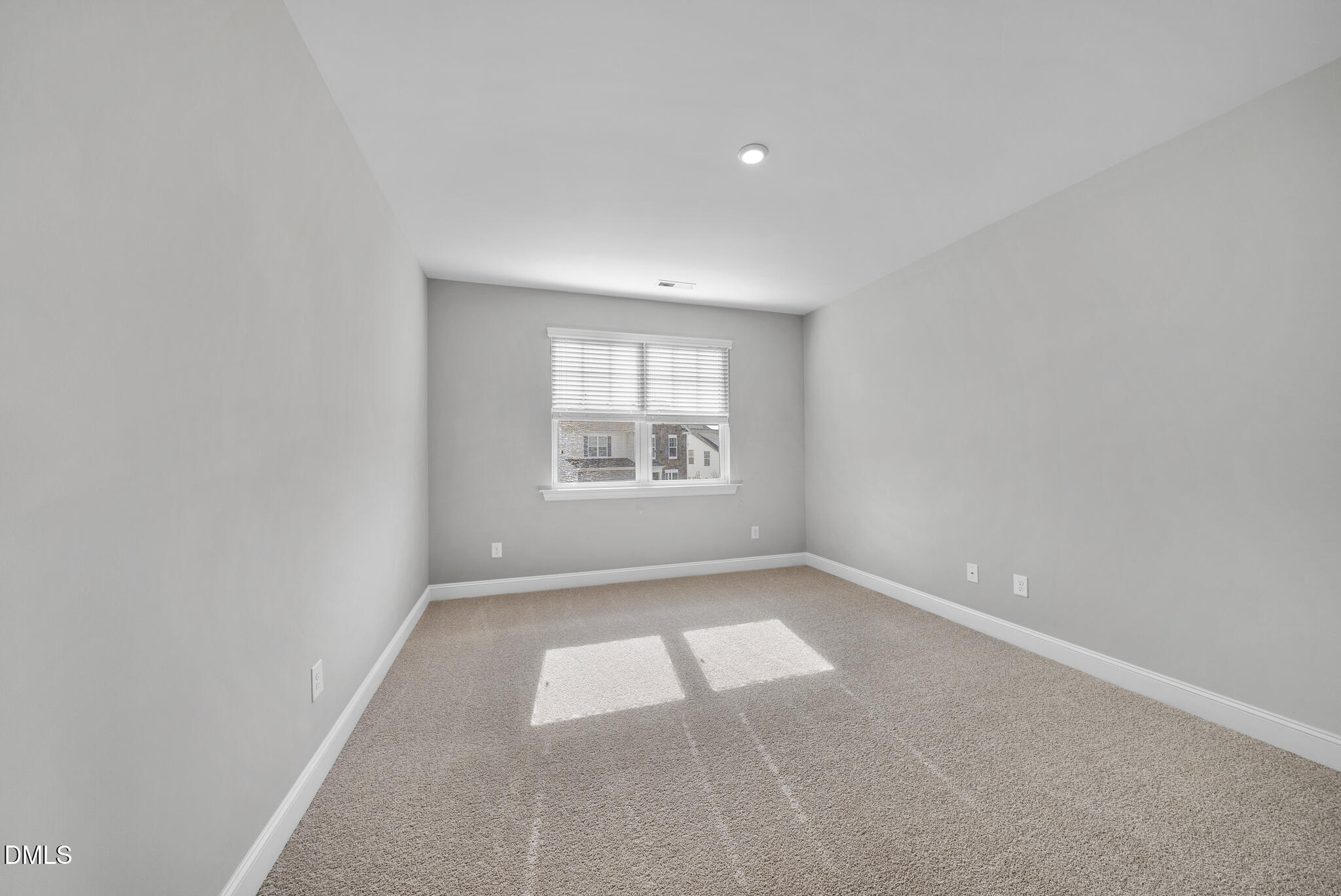 property viewer photo 23