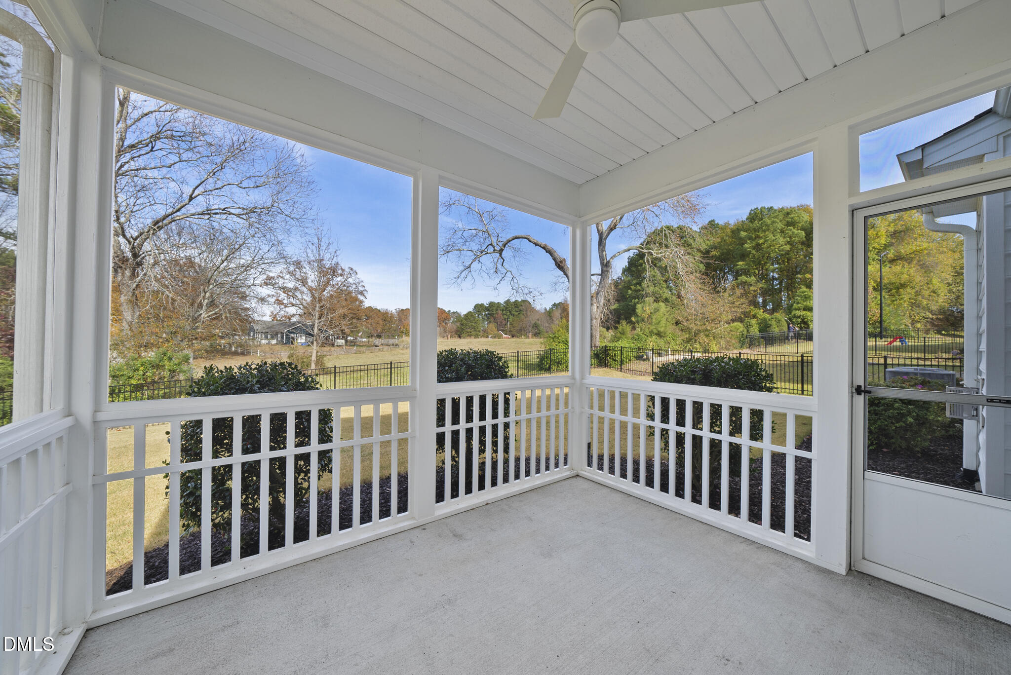 property viewer photo 27
