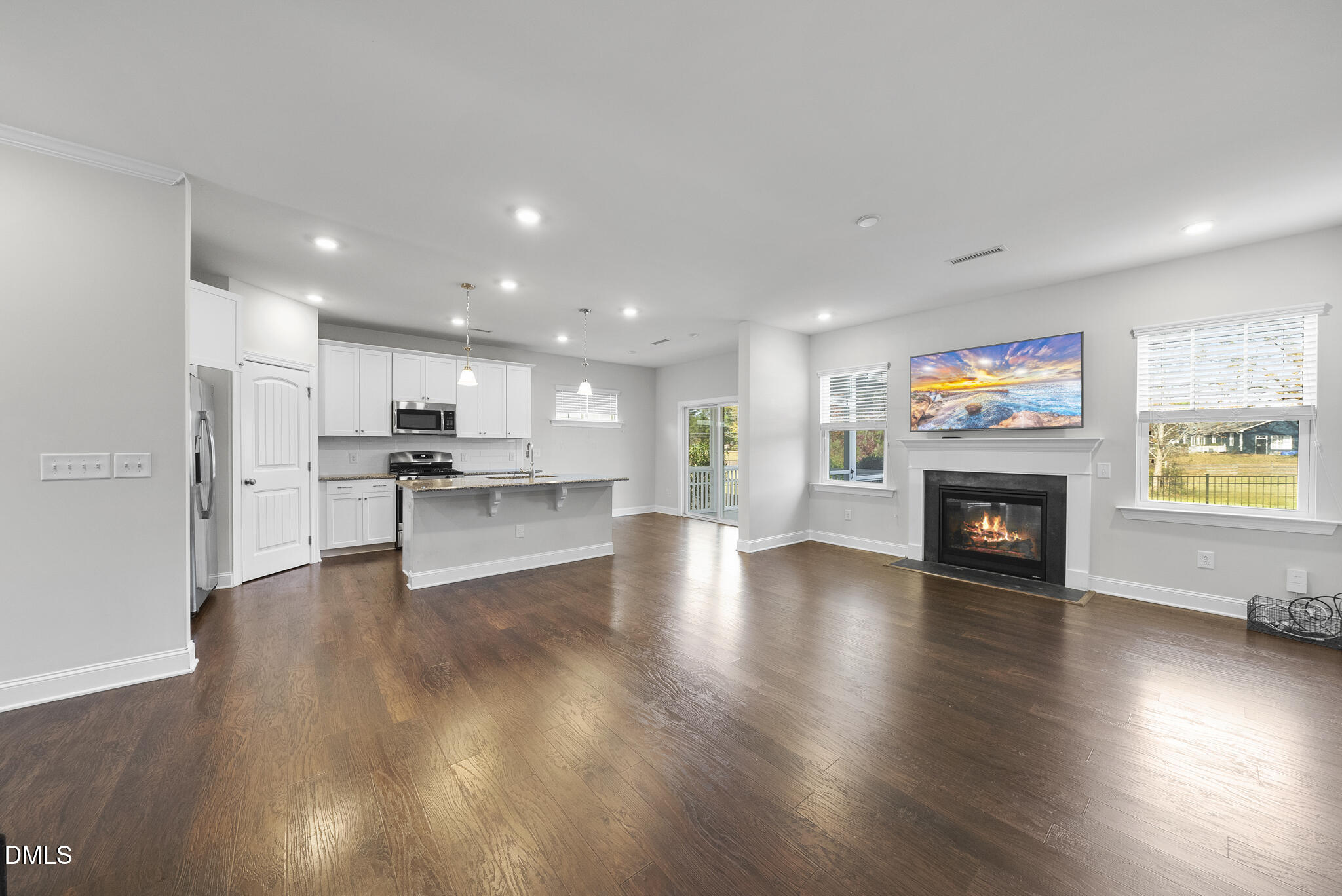 property viewer photo 4