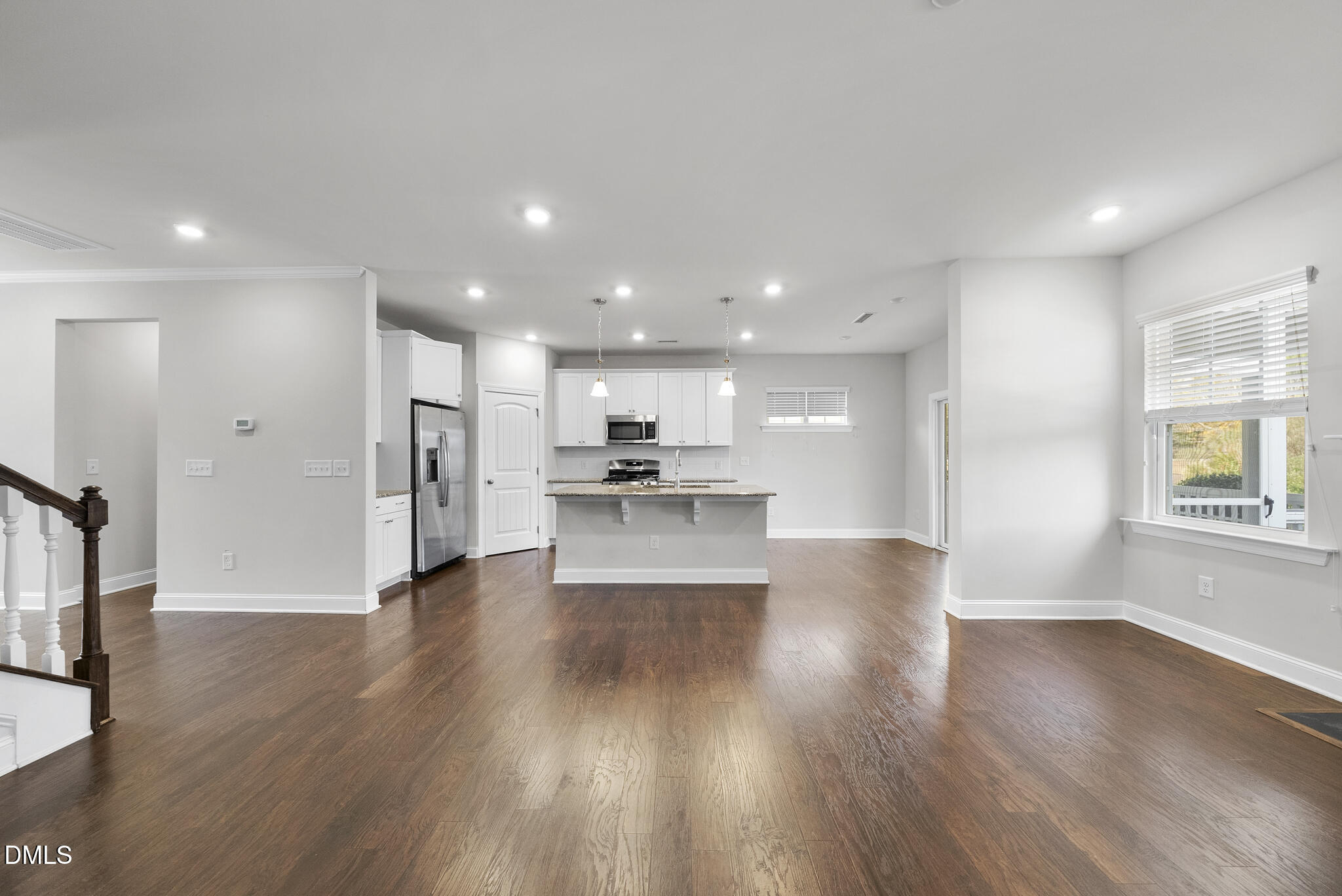 property viewer photo 5