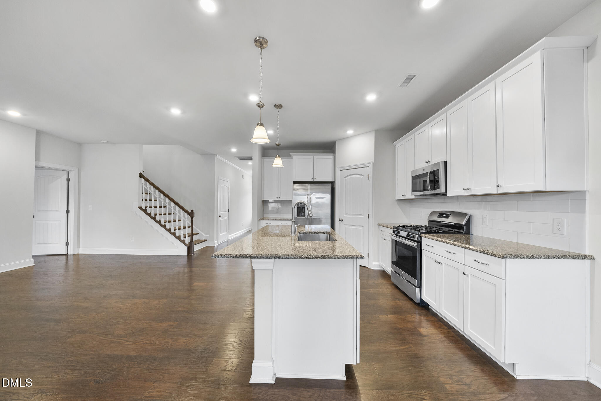 property viewer photo 8