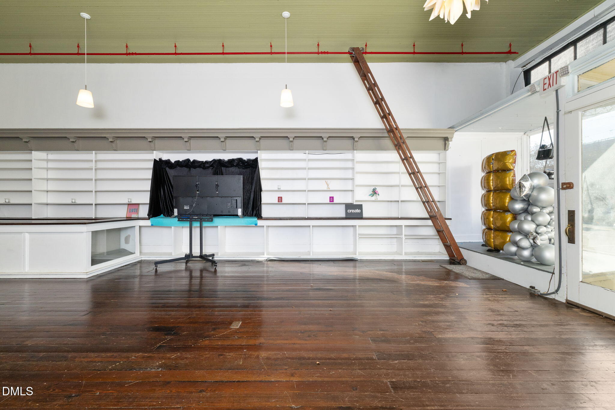 main property photo 15