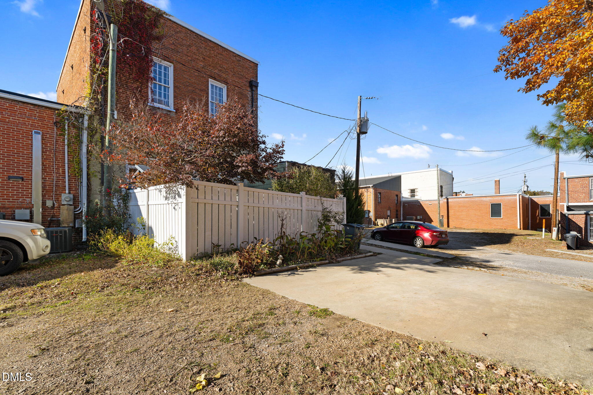 main property photo 49