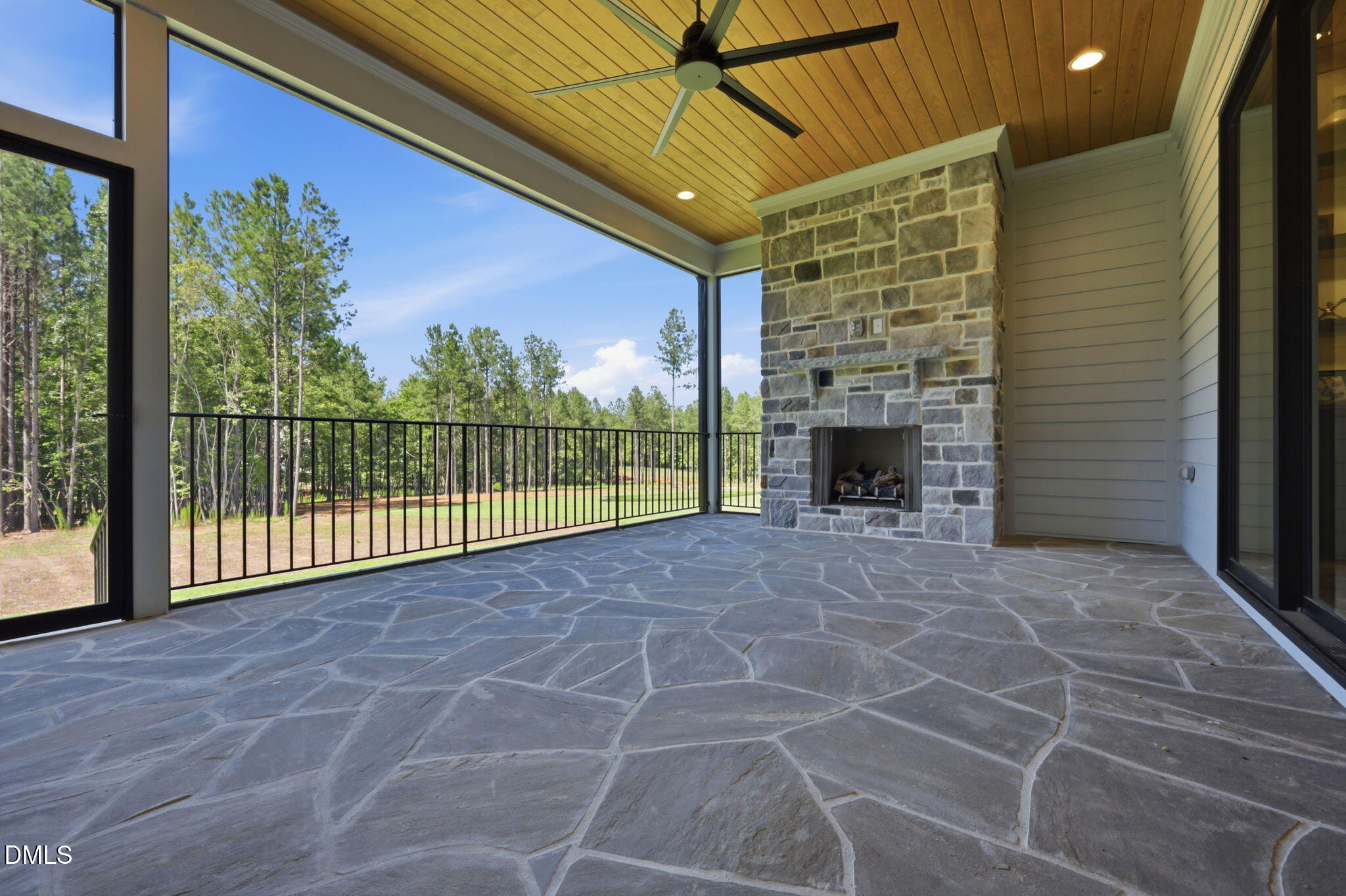 main property photo 37