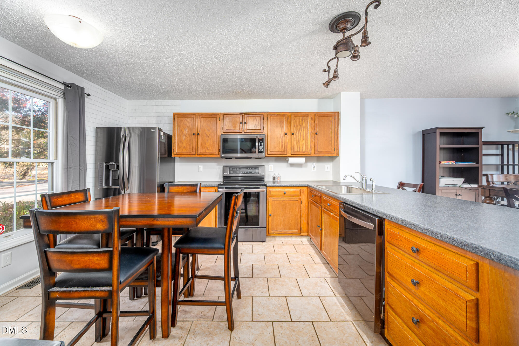 property viewer photo 10
