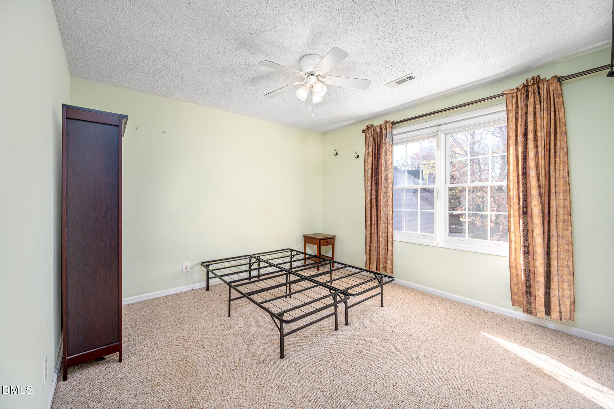 property viewer photo 25