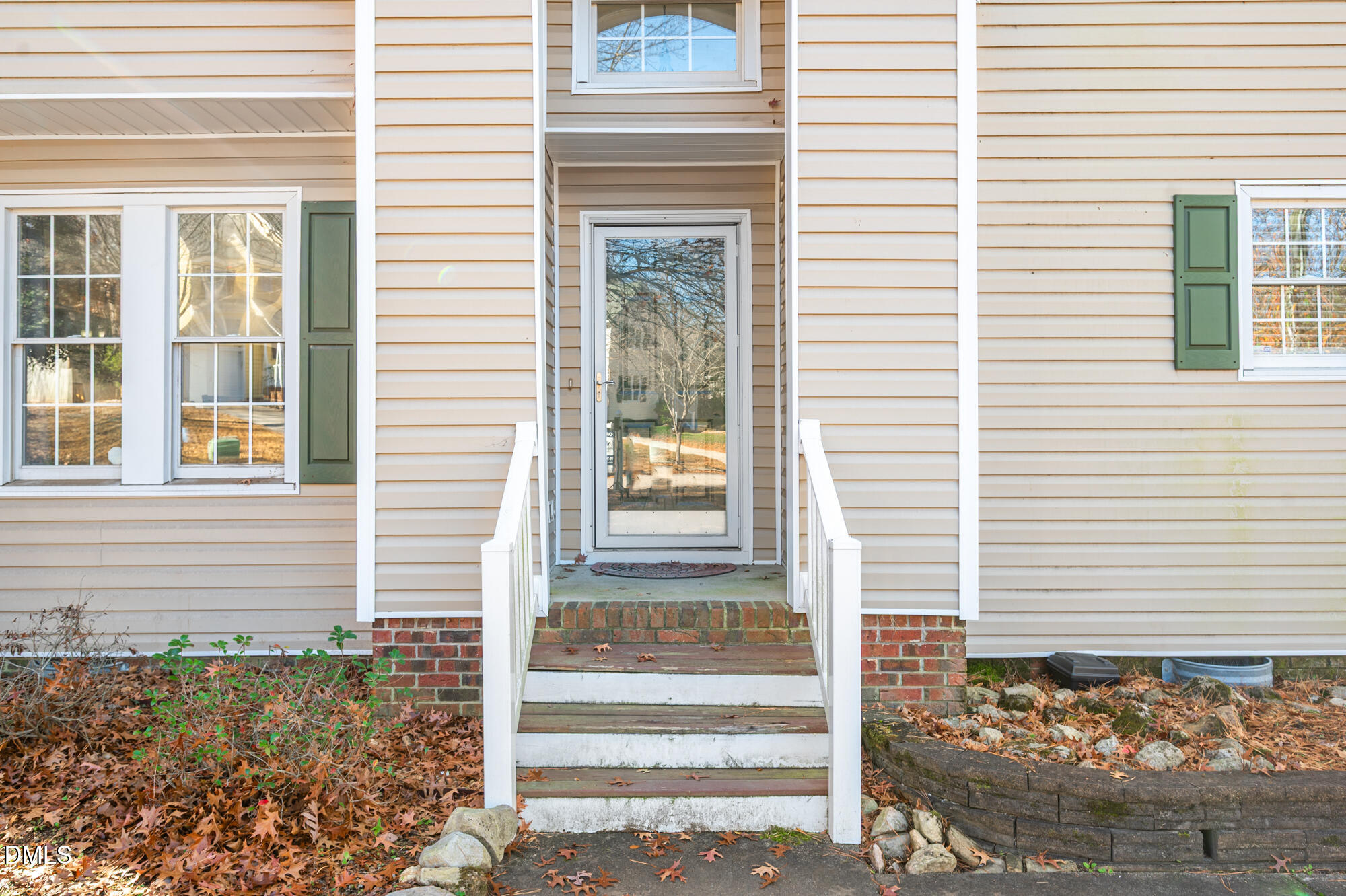property viewer photo 3