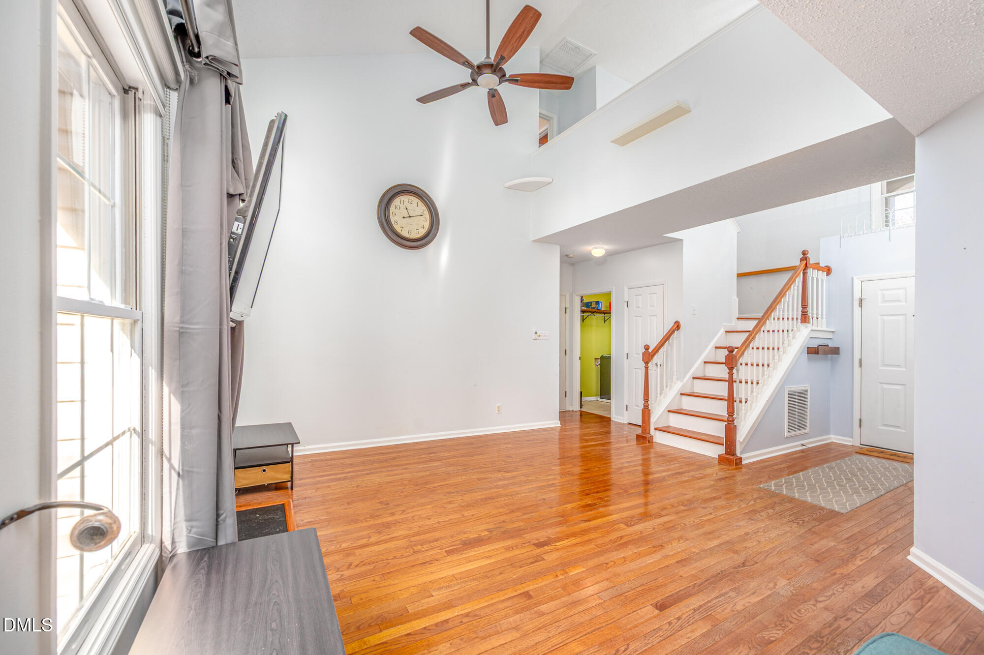 property viewer photo 7