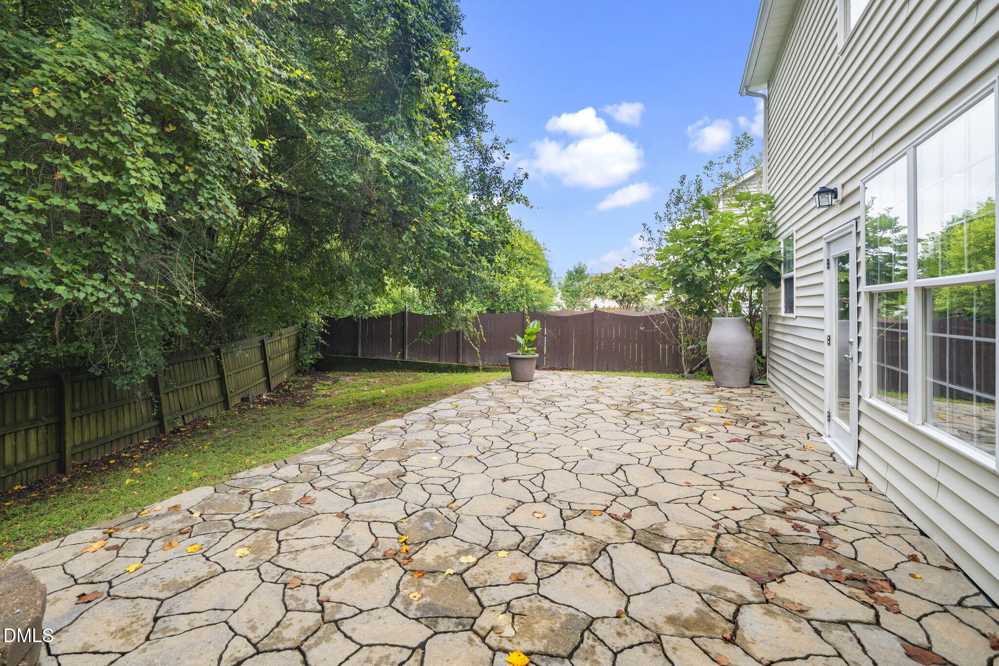 property viewer photo 10