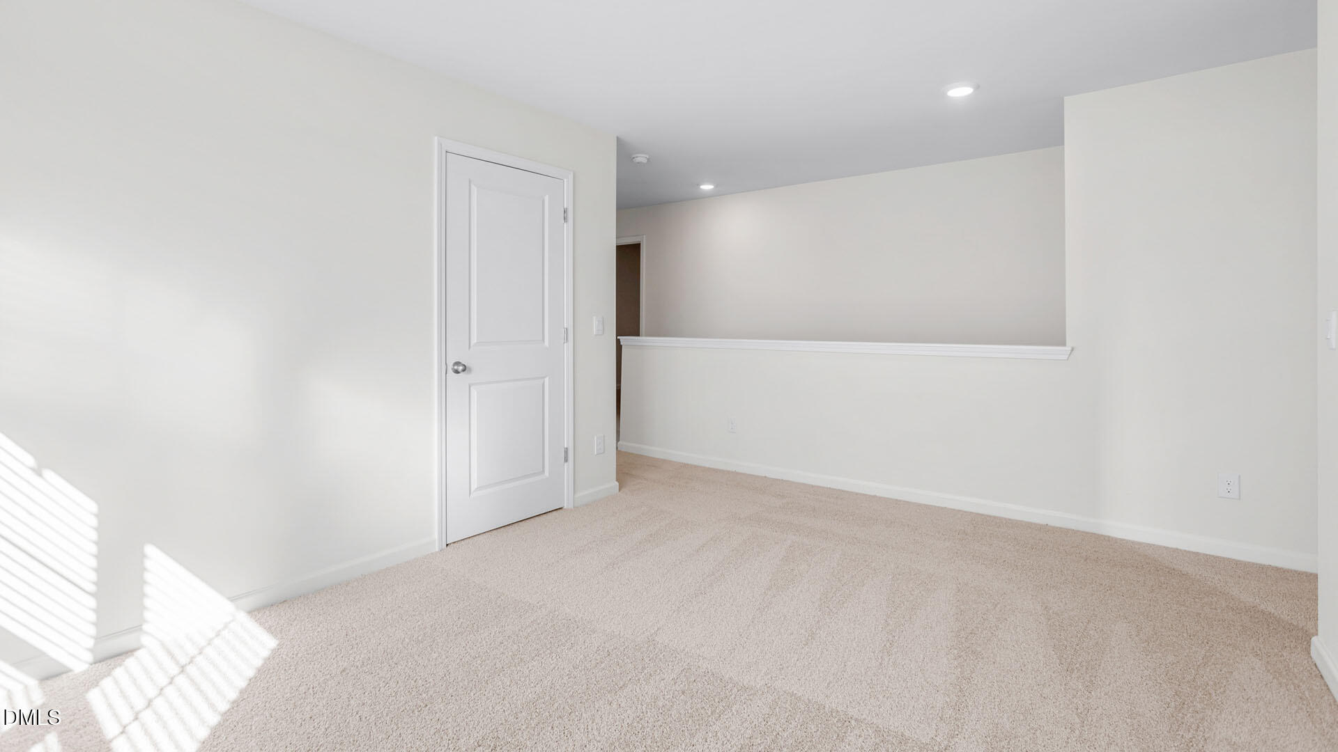 property viewer photo 16