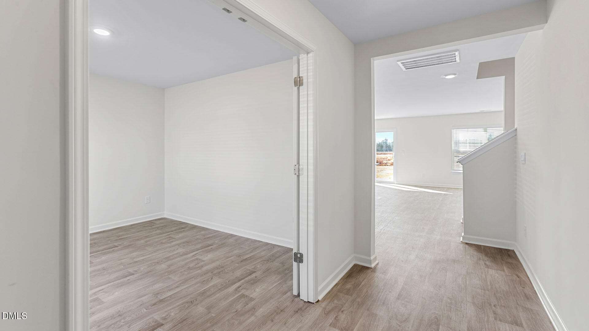 property viewer photo 4