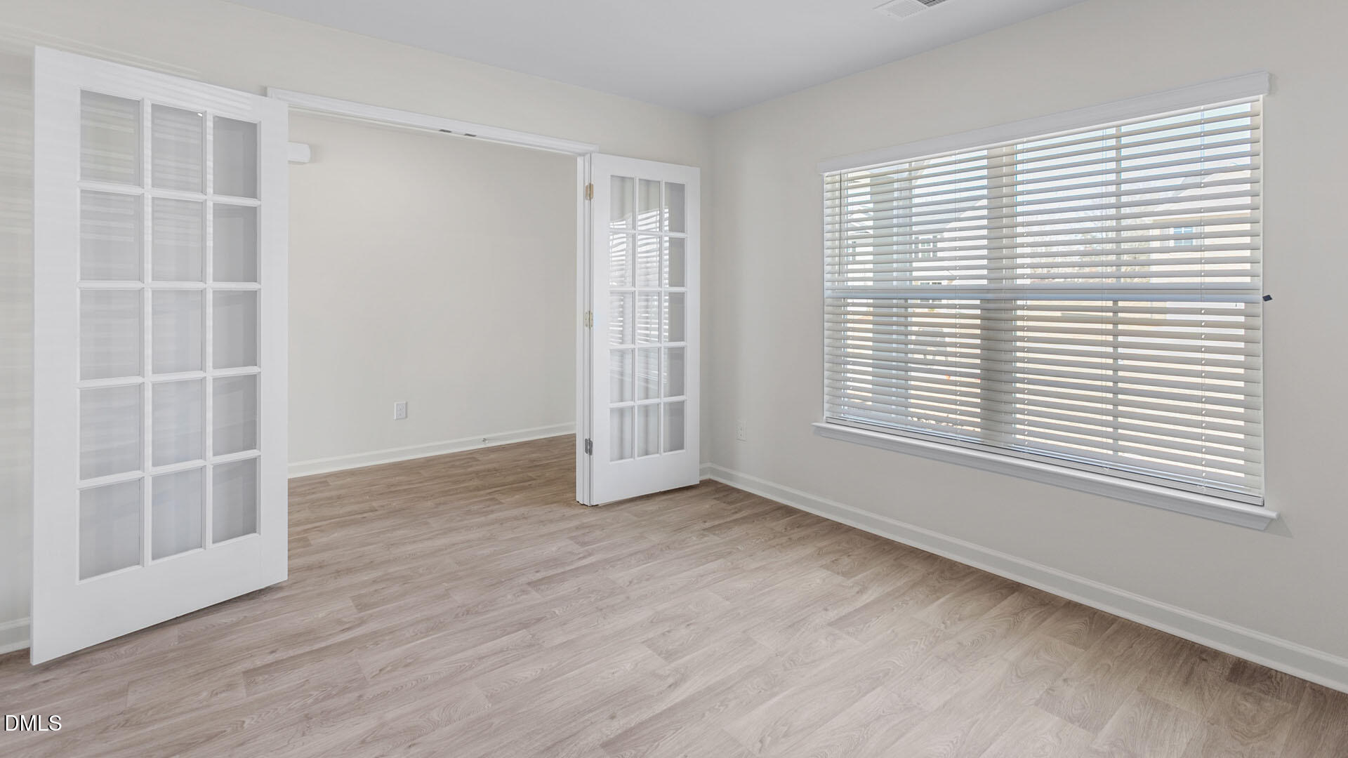 property viewer photo 6