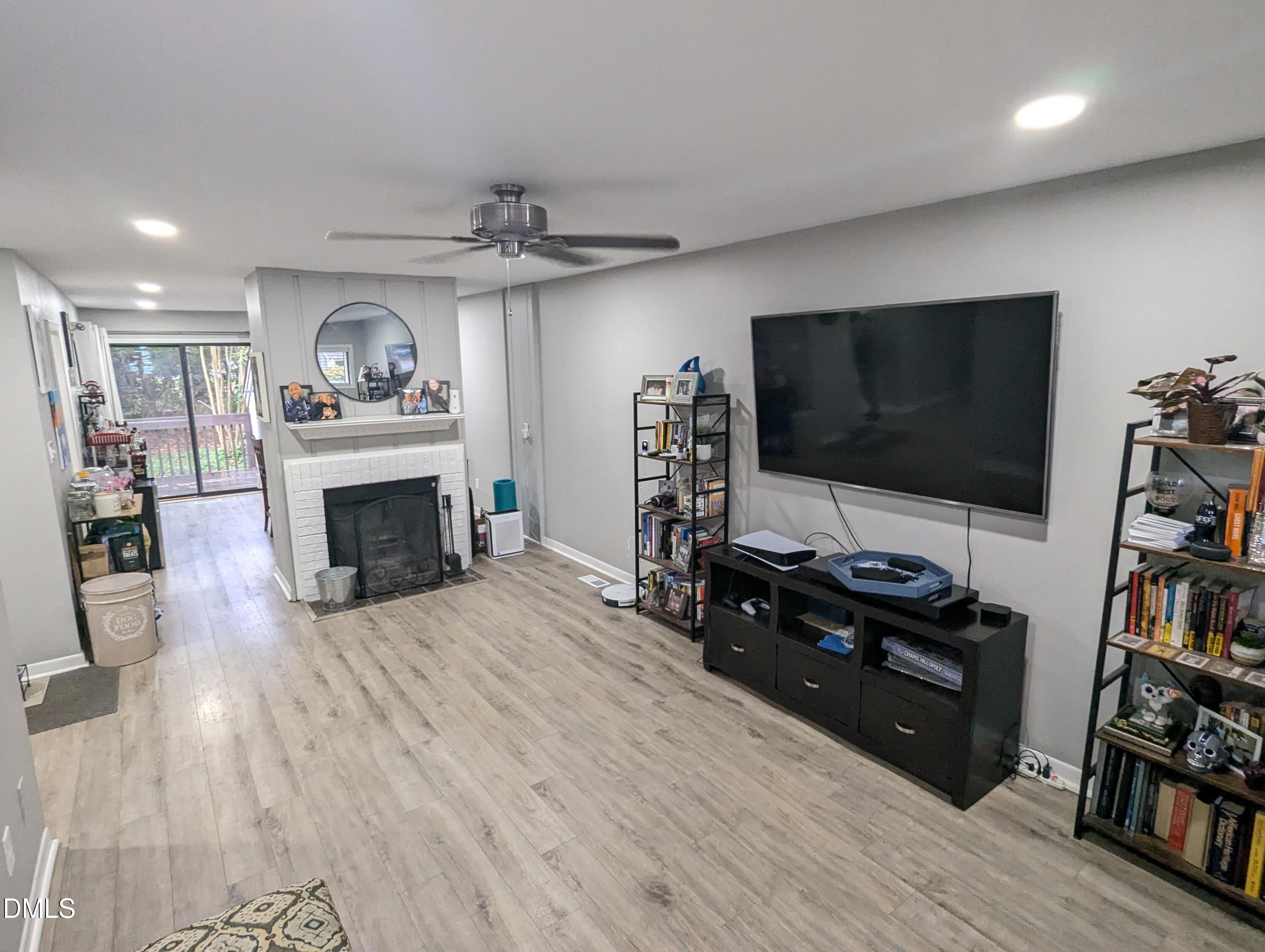 property viewer photo 3