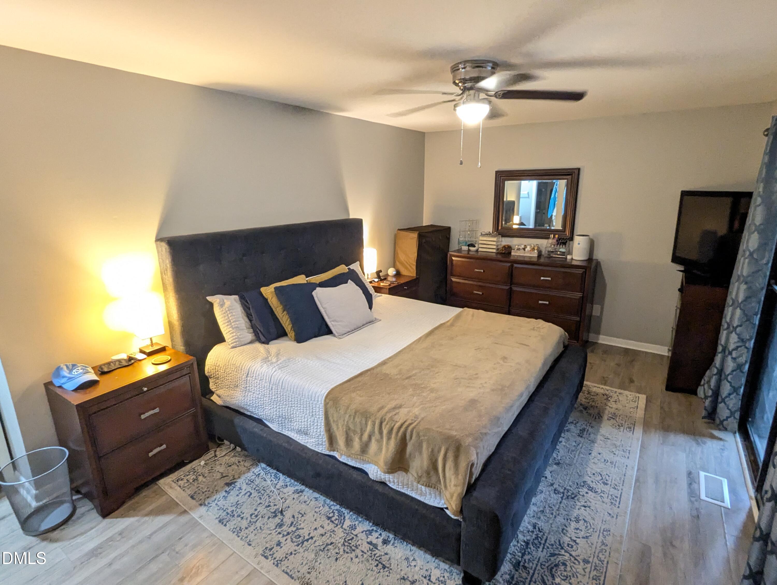 property viewer photo 8