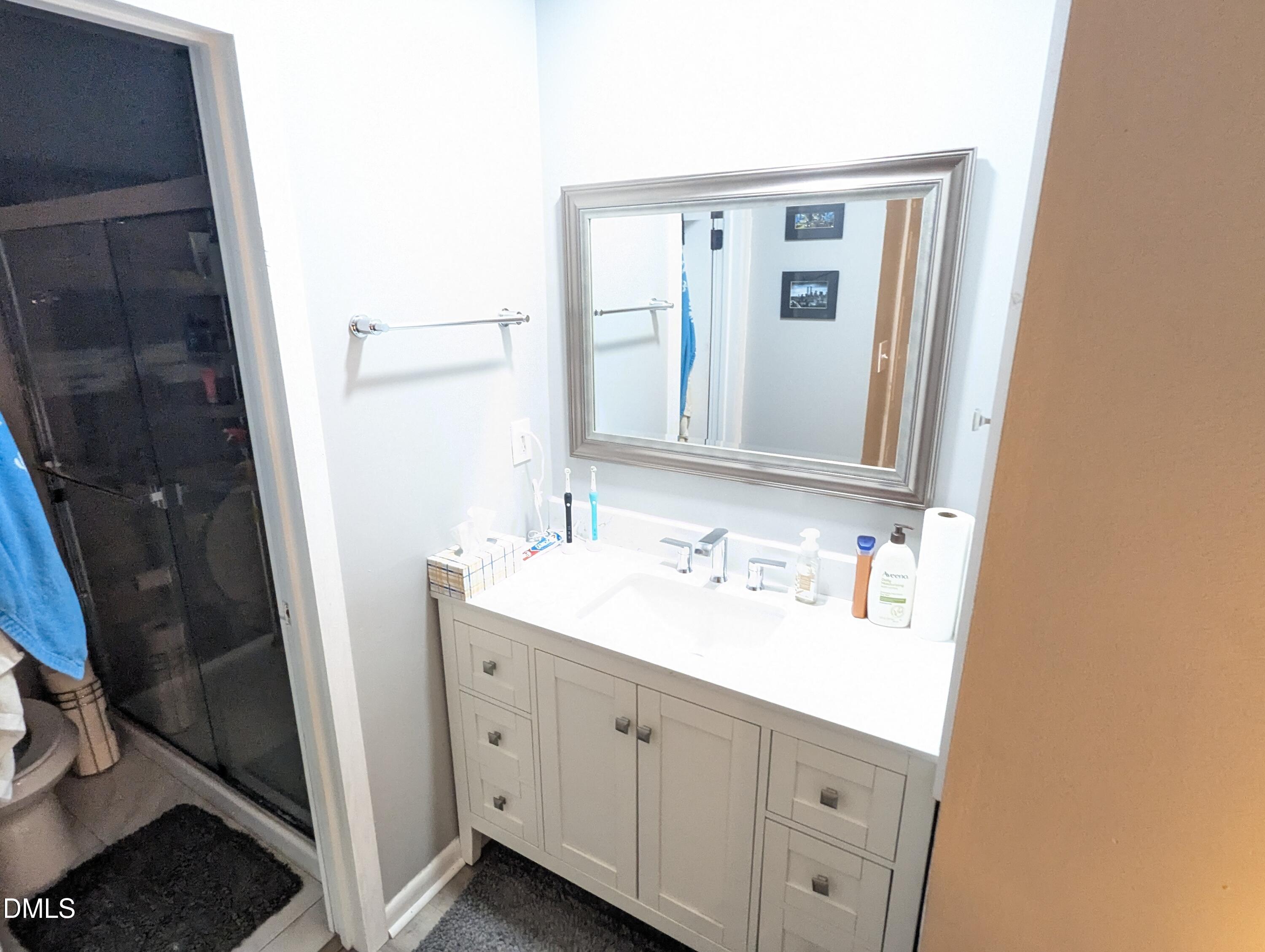 property viewer photo 9