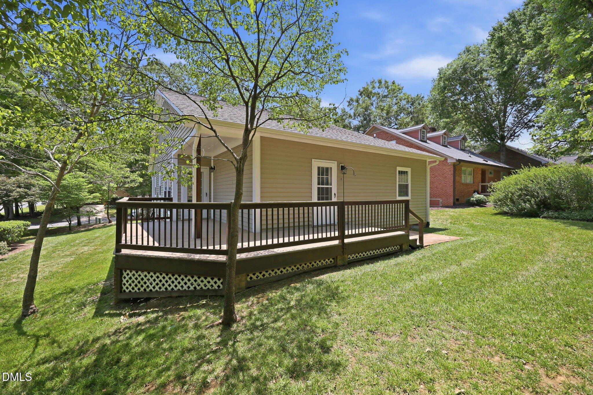 main property photo 33