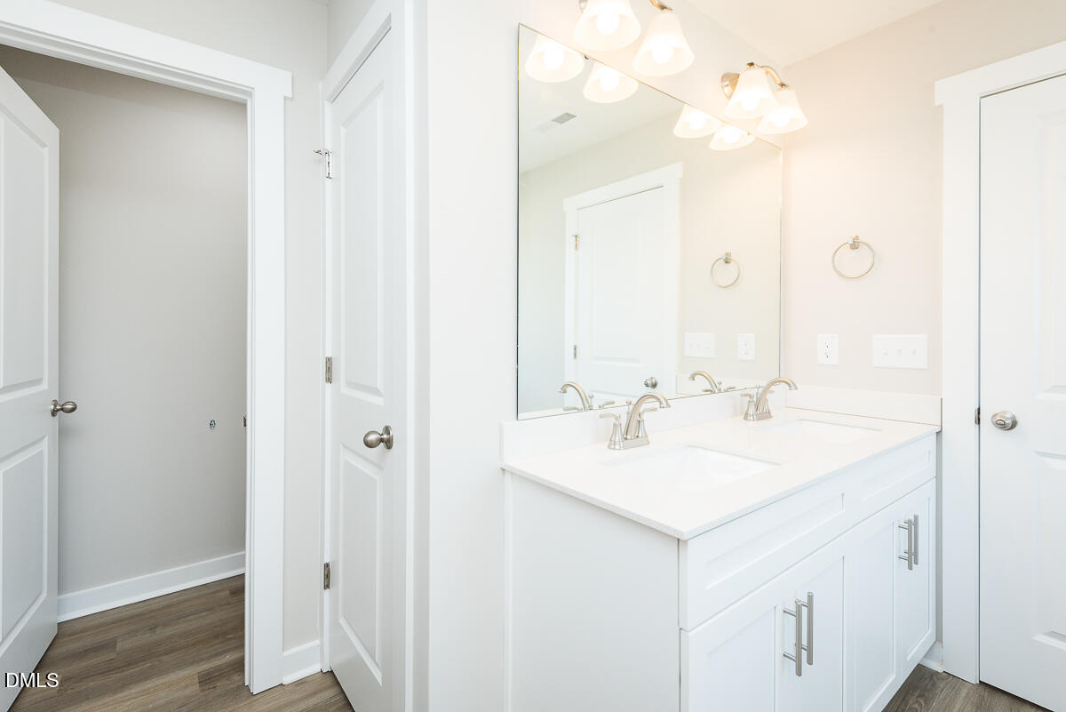 property viewer photo 25