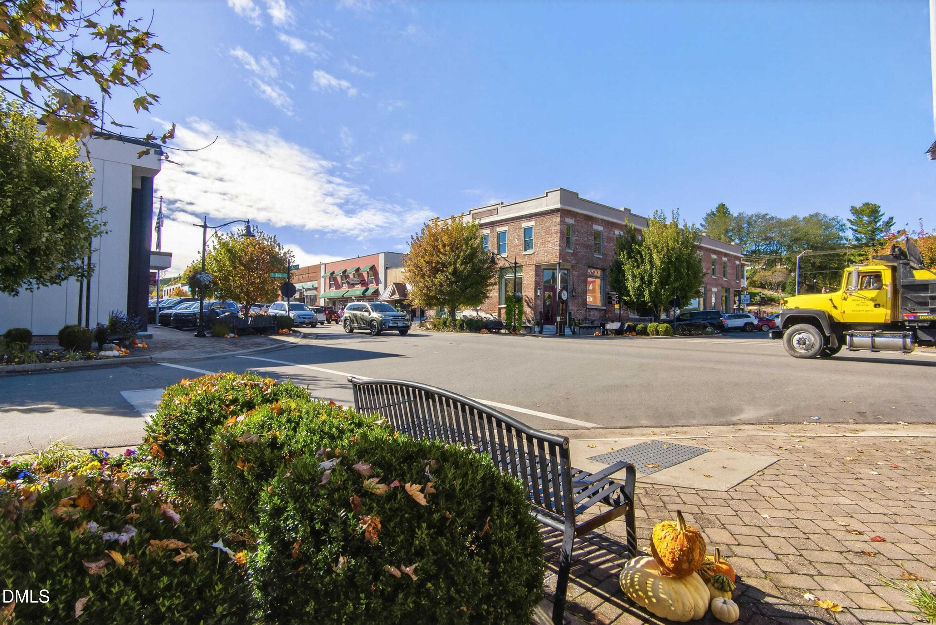 main property photo 16