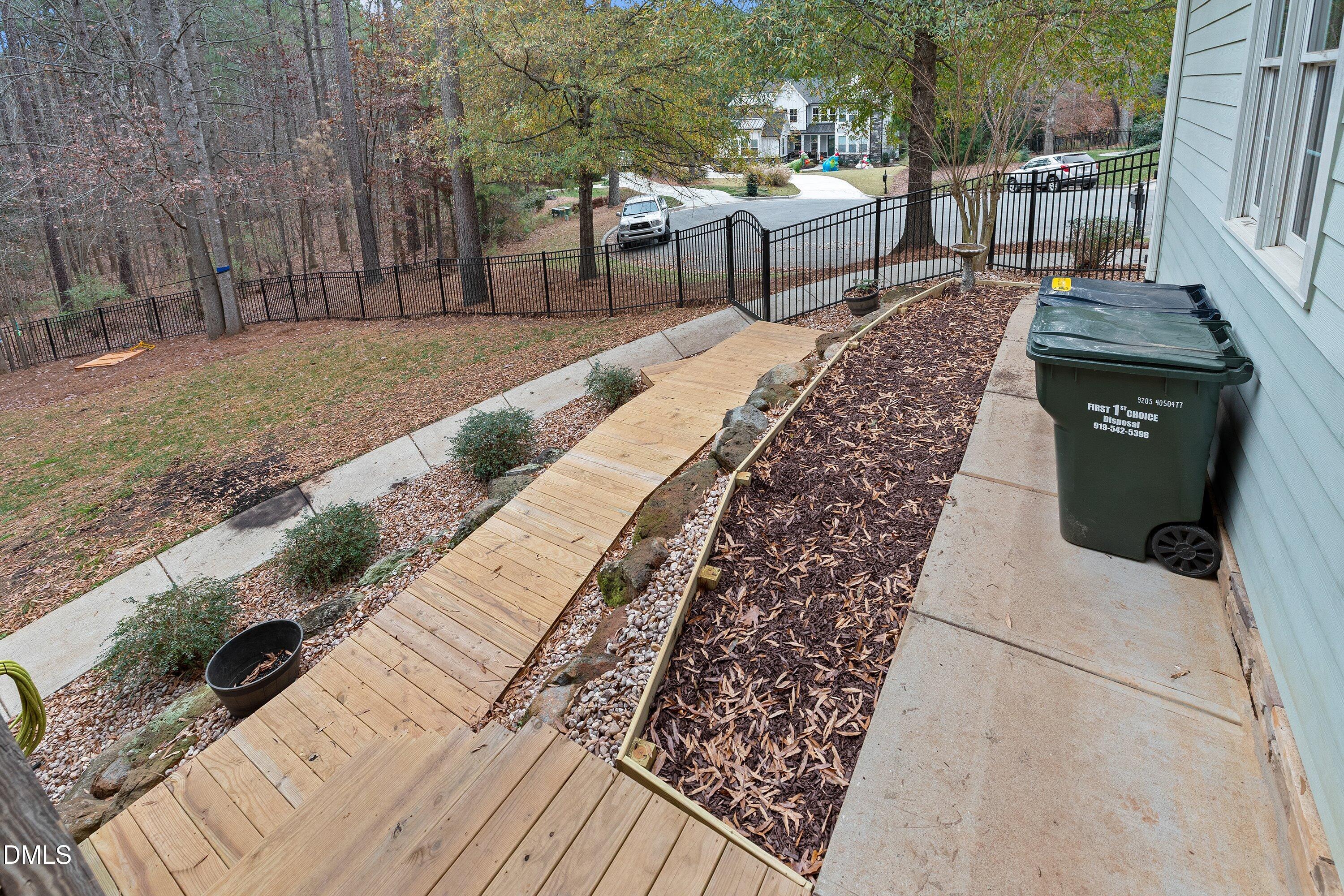 main property photo 89