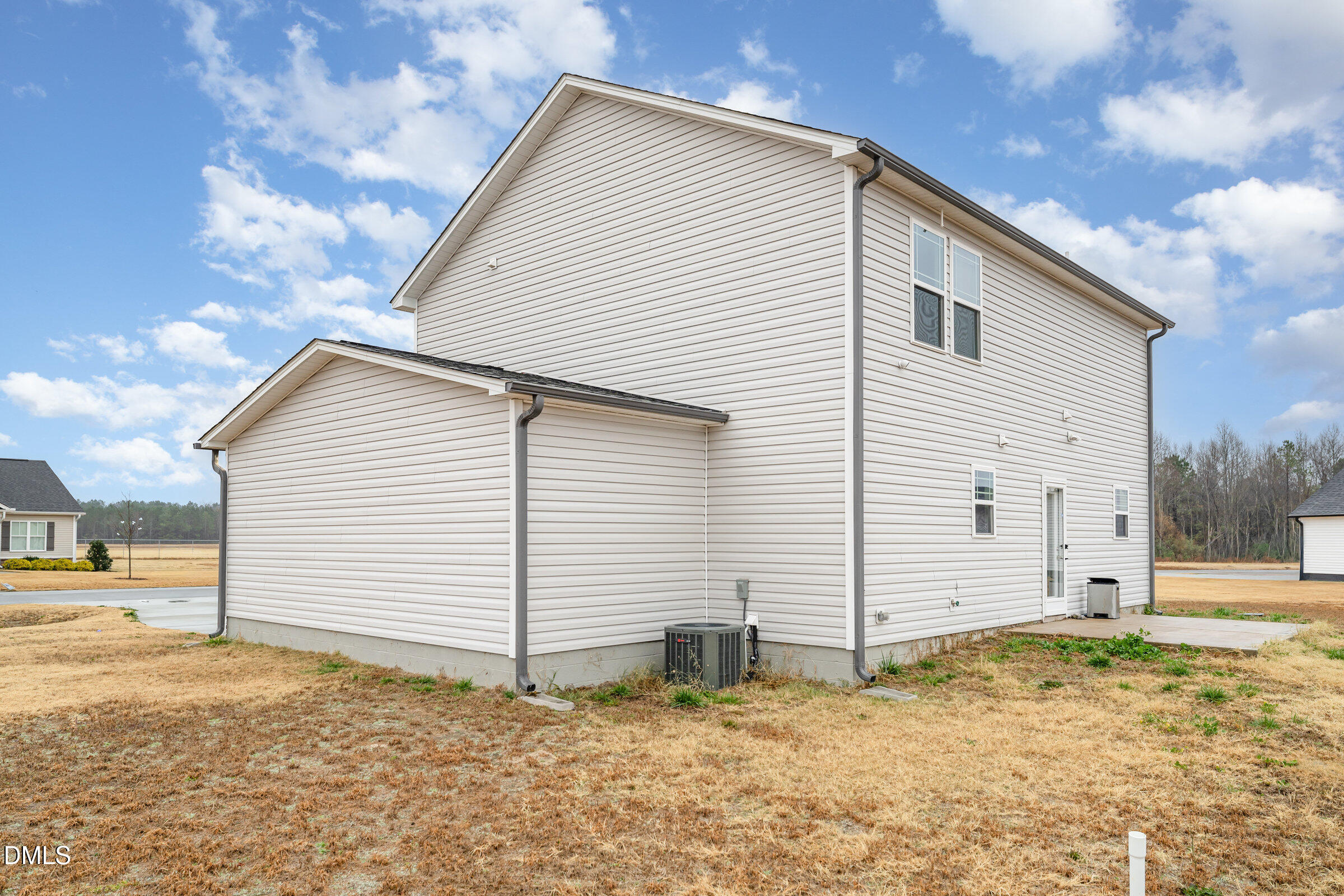 main property photo 30