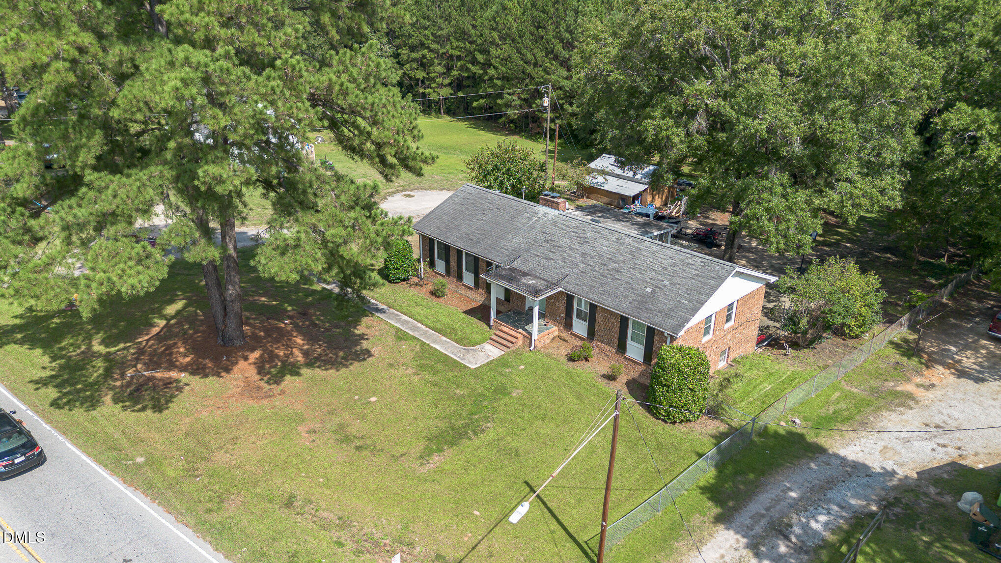 main property photo 6