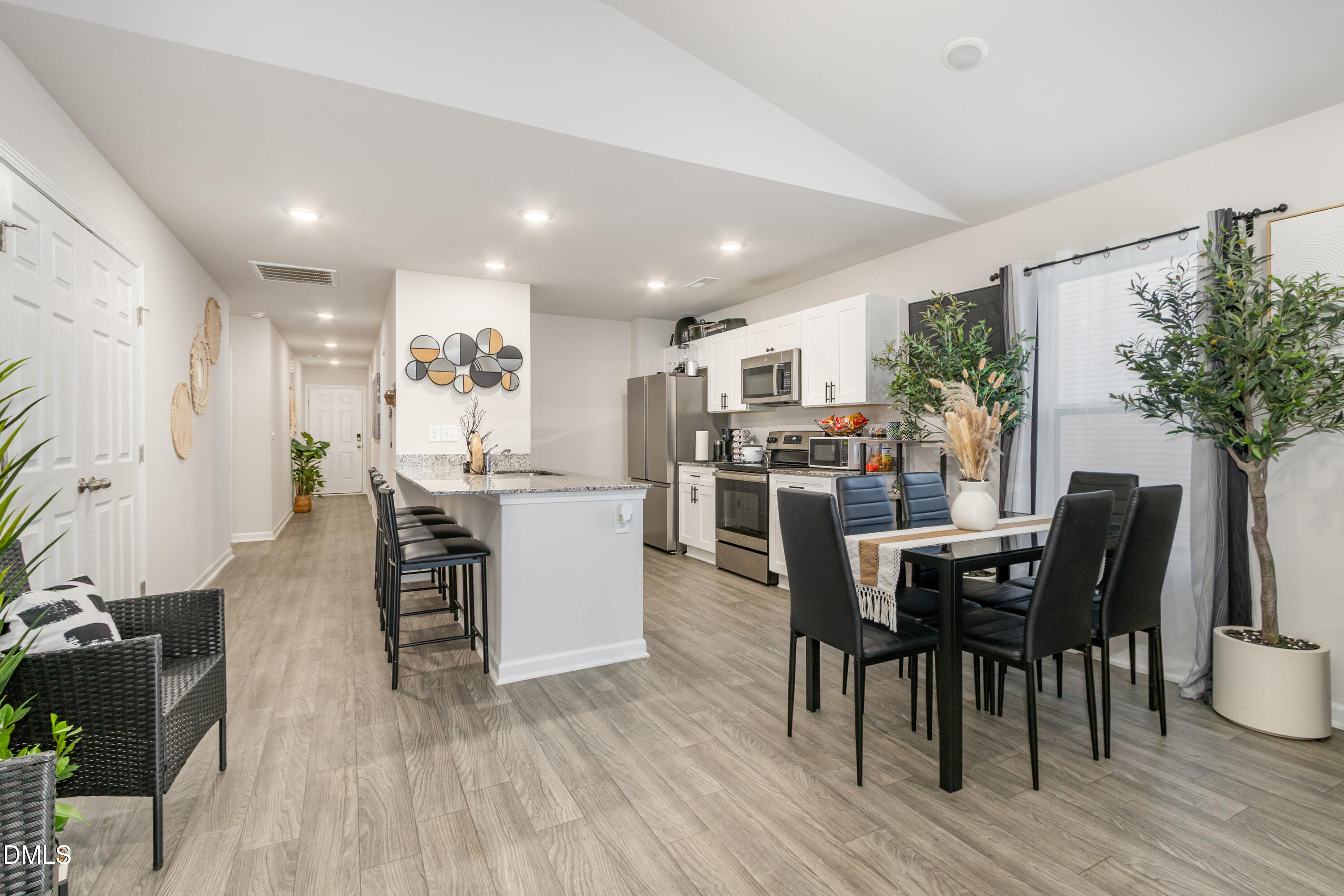 property viewer photo 10