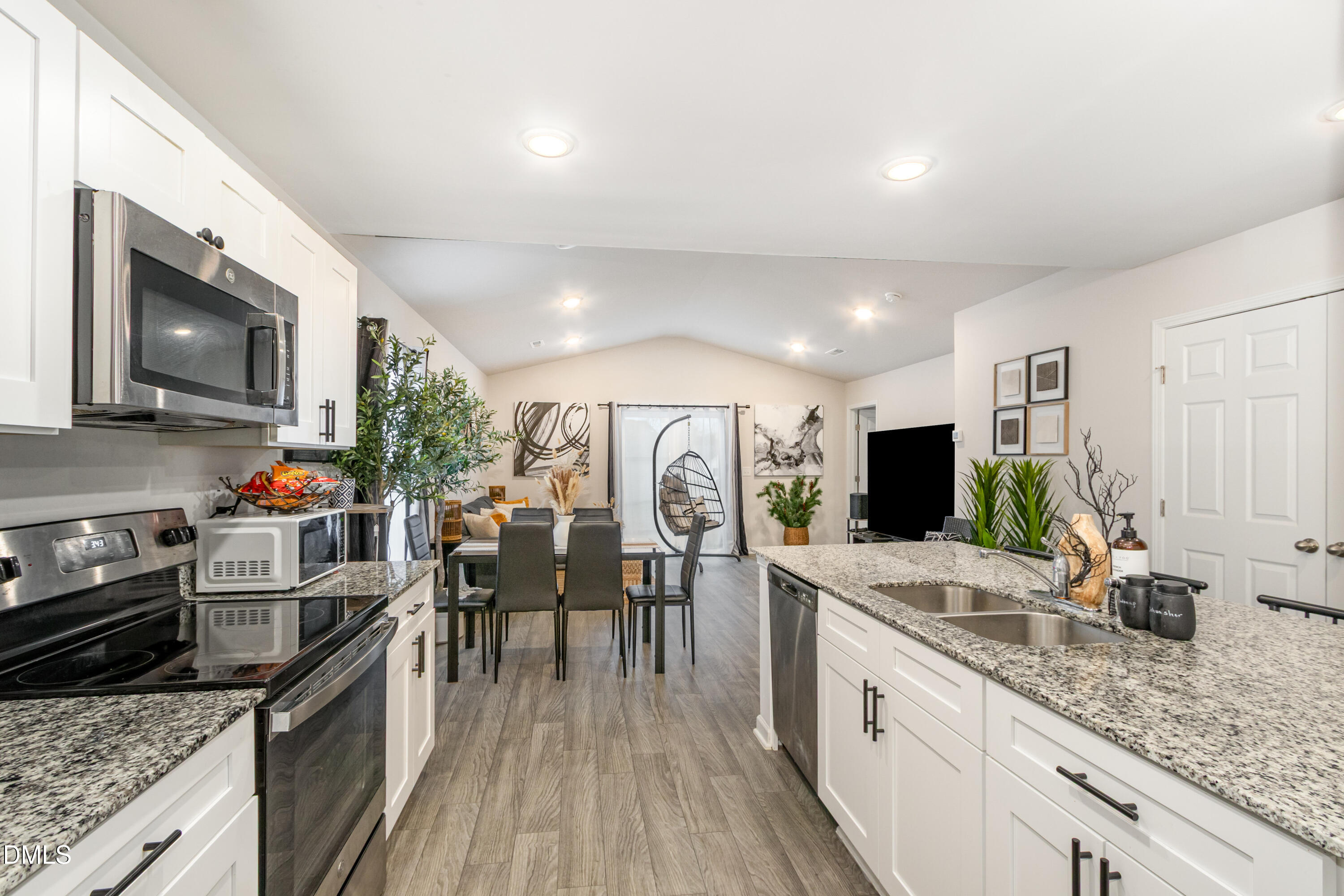property viewer photo 14