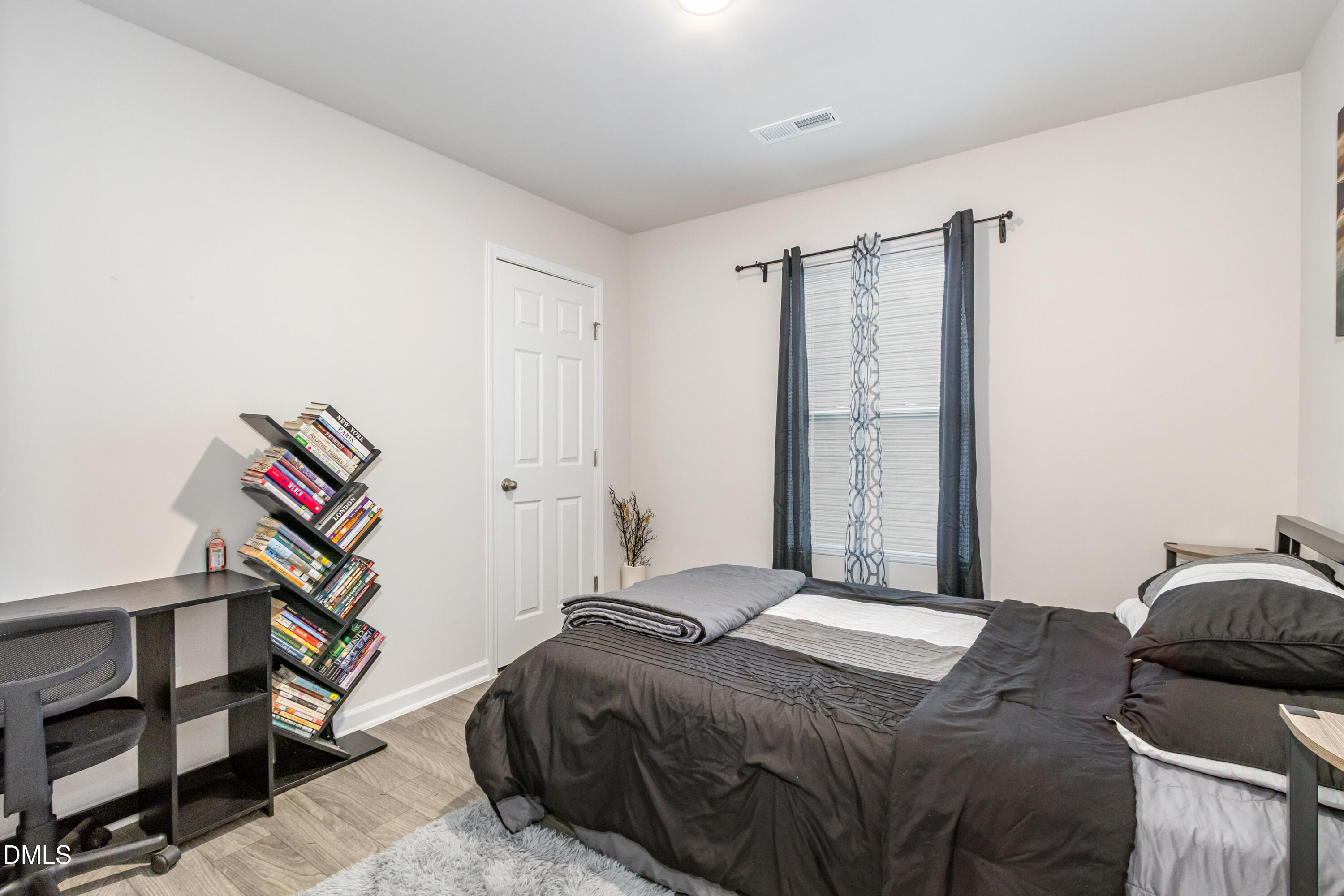 property viewer photo 22