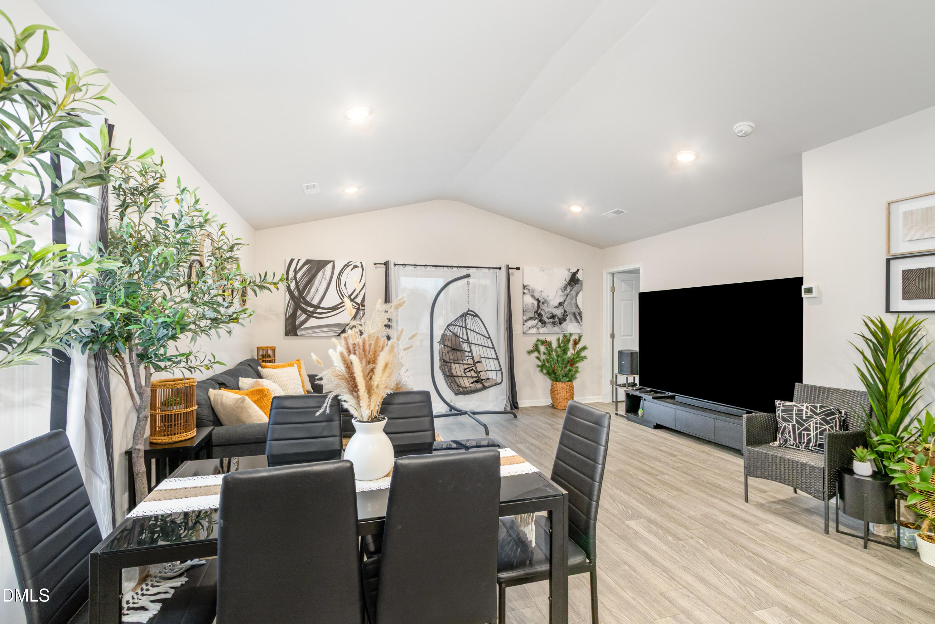 property viewer photo 8