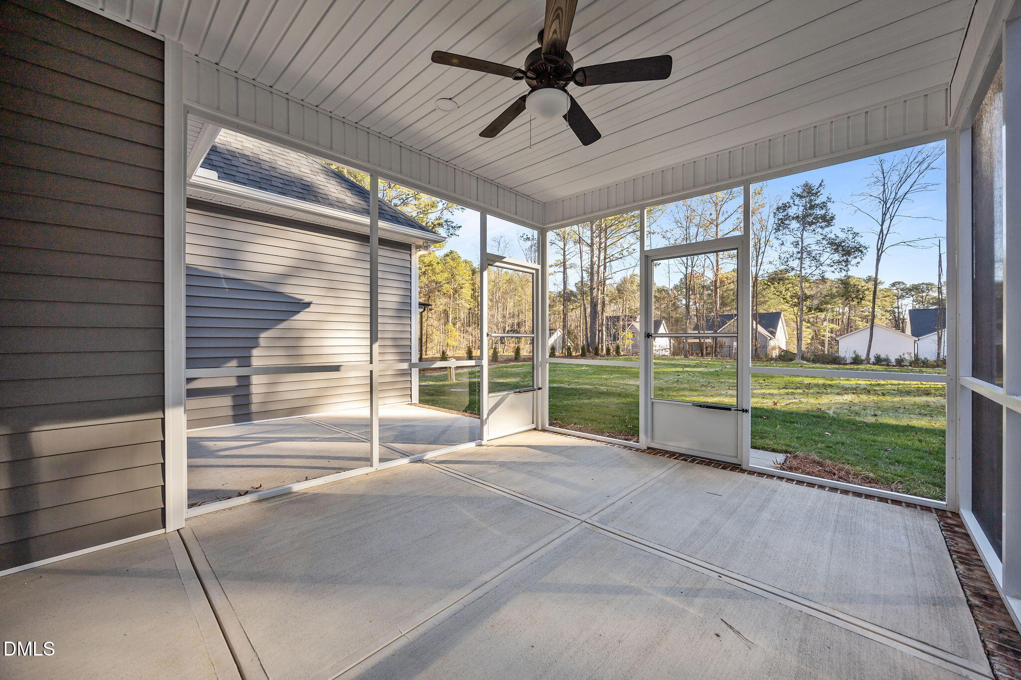 main property photo 23